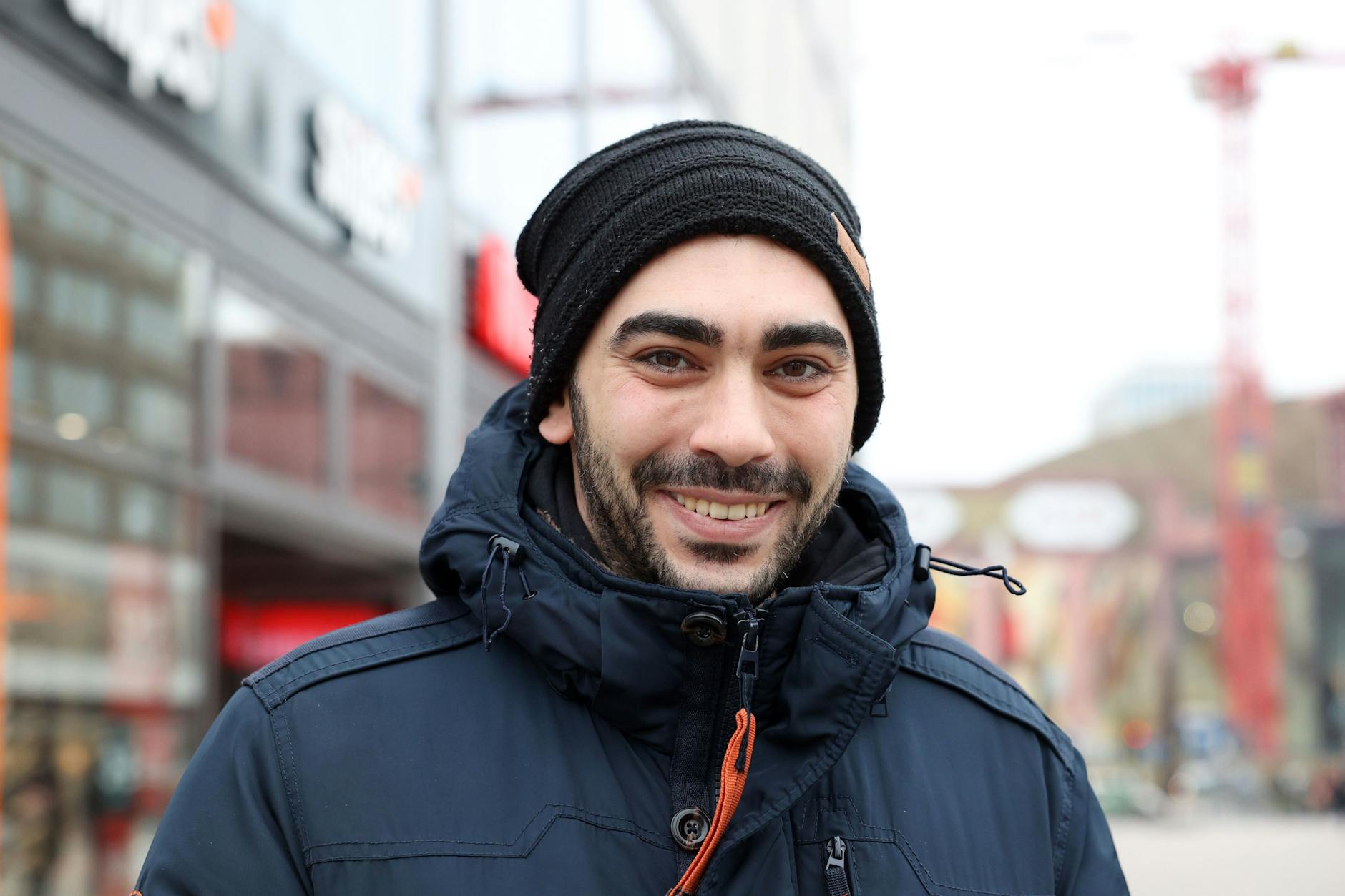 Tino (30), Mitarbeiter im öffentlichen Dienst aus Köpenick.