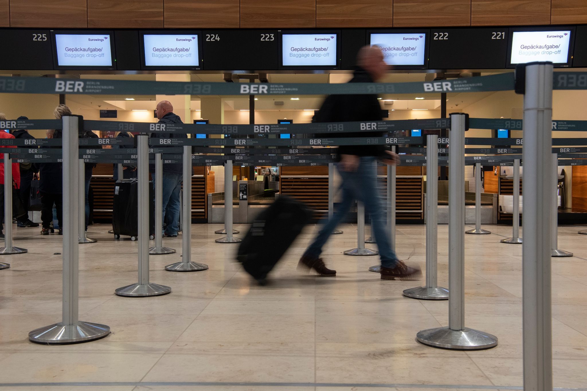 Image - Warnstreik am BER: Alle Flüge fallen heute aus! SO kommen Reisende doch noch ans Ziel