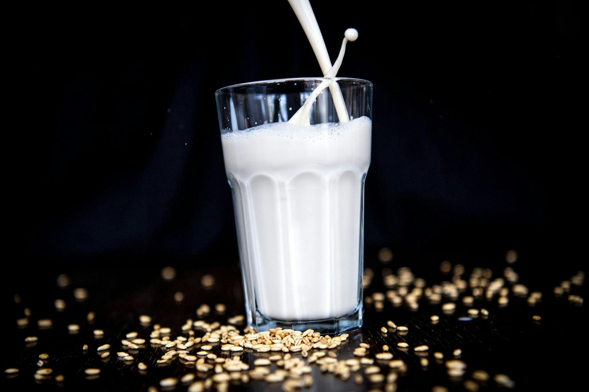 Supermarkt-Kunden können sich freuen: Milch wird wieder billiger.