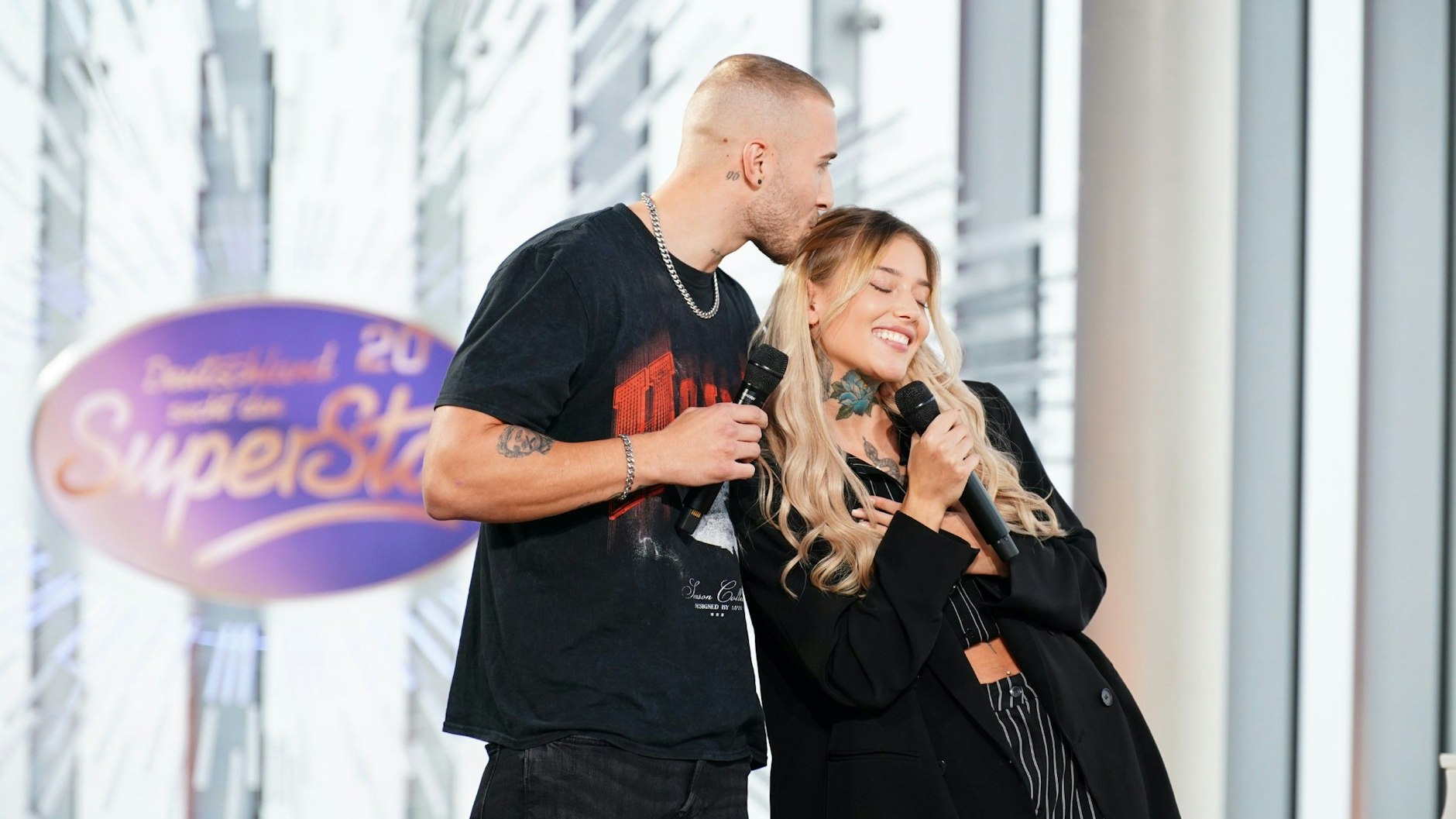 Jills Freund Lars Maucher stand ihr beim DSDS-Auftritt zur Seite.