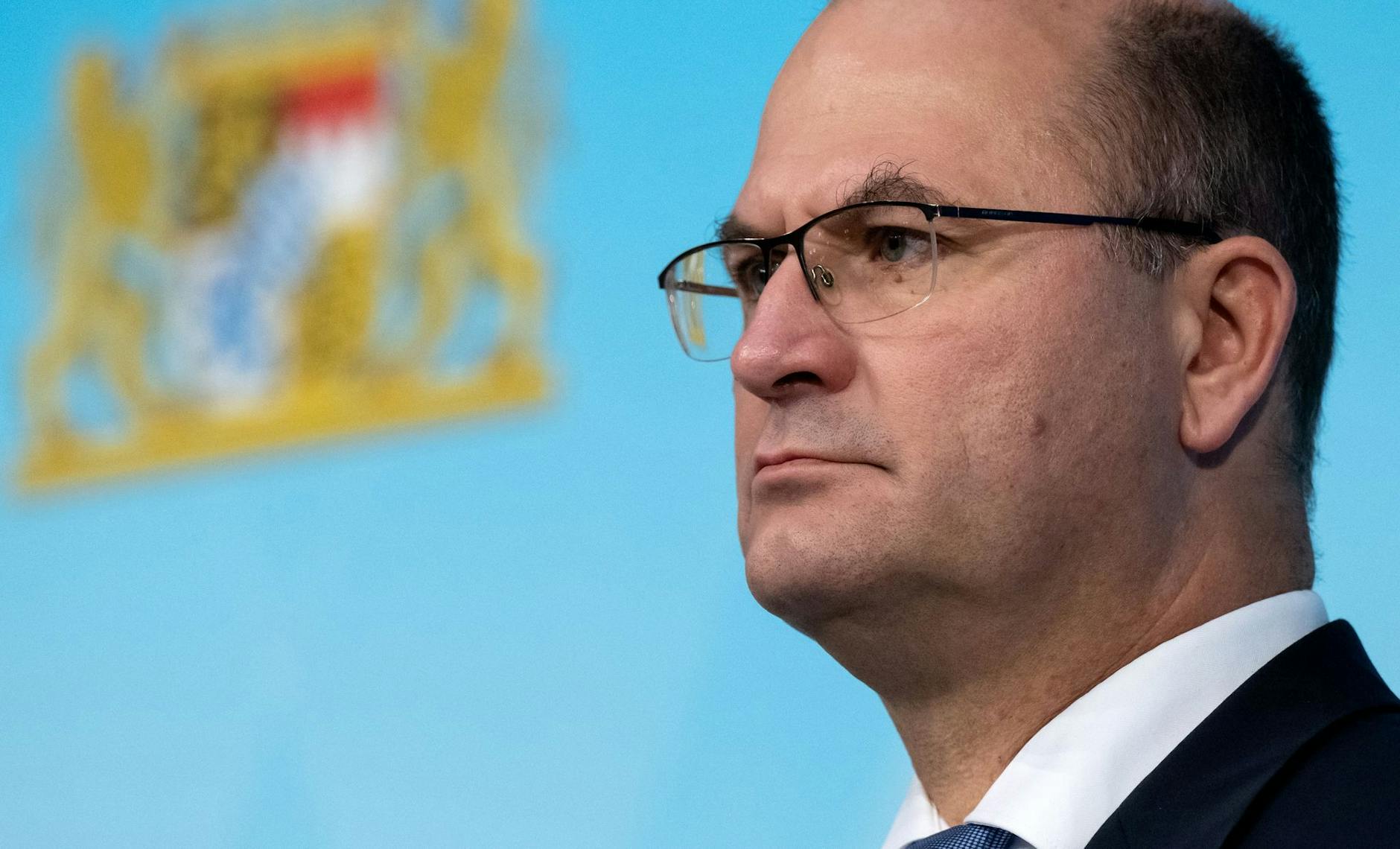 ARCHIV - Bayerns Finanzminister Albert Füracker will eine Neuregelung der Bund-Länder-Finanzen.