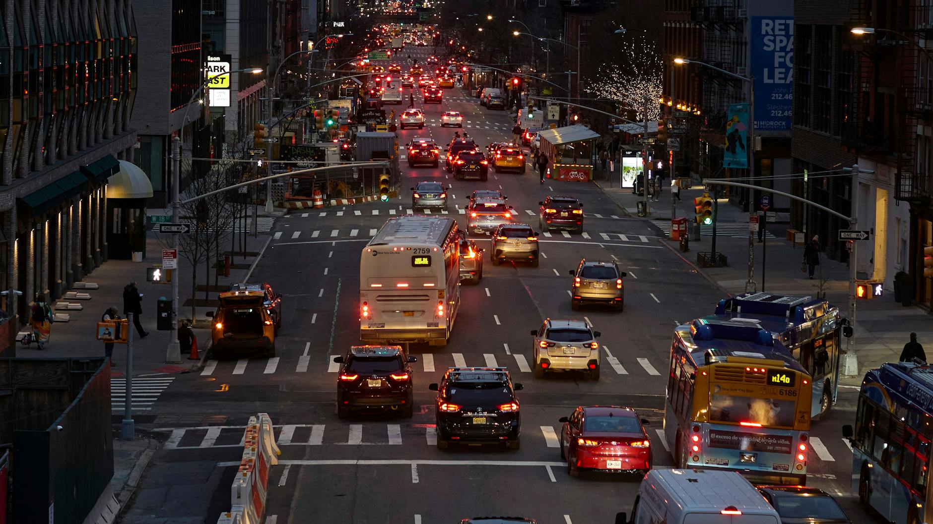 Manhattan, sechsspurig und mit Baustellen: Sieht lebendig aus, ist aber ohrenbetäubend.