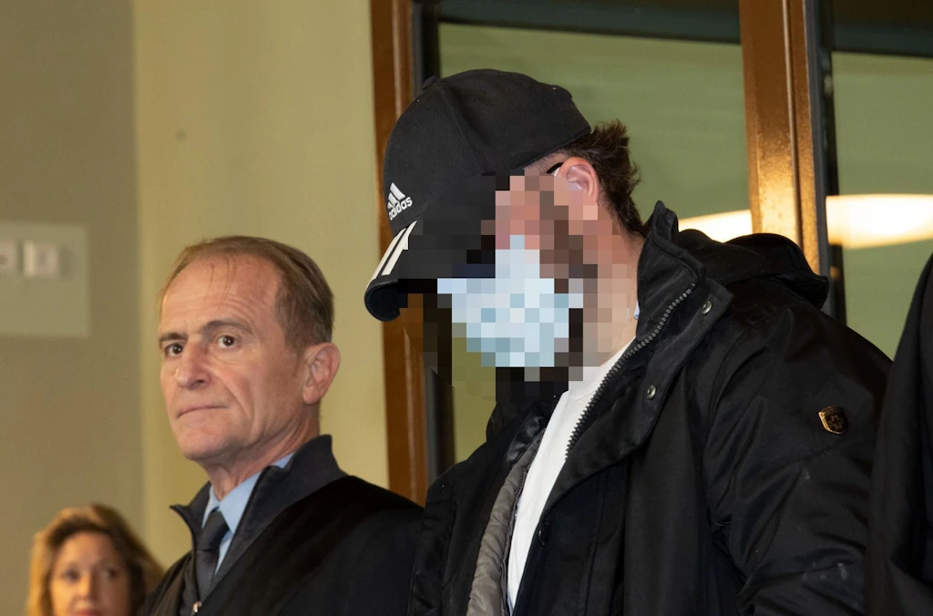 Mann mit Messer am Hals verletzt: Berliner Neonazi zu Haftstrafe verurteilt