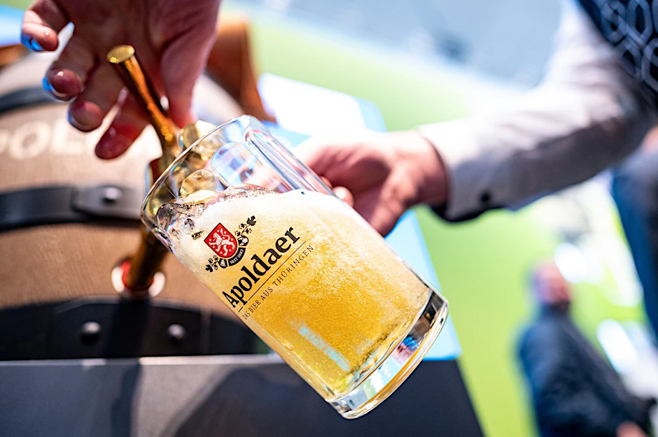 ARCHIV - Die Brauer sprechen von hohem Kostendruck: Bier wird teurer.  