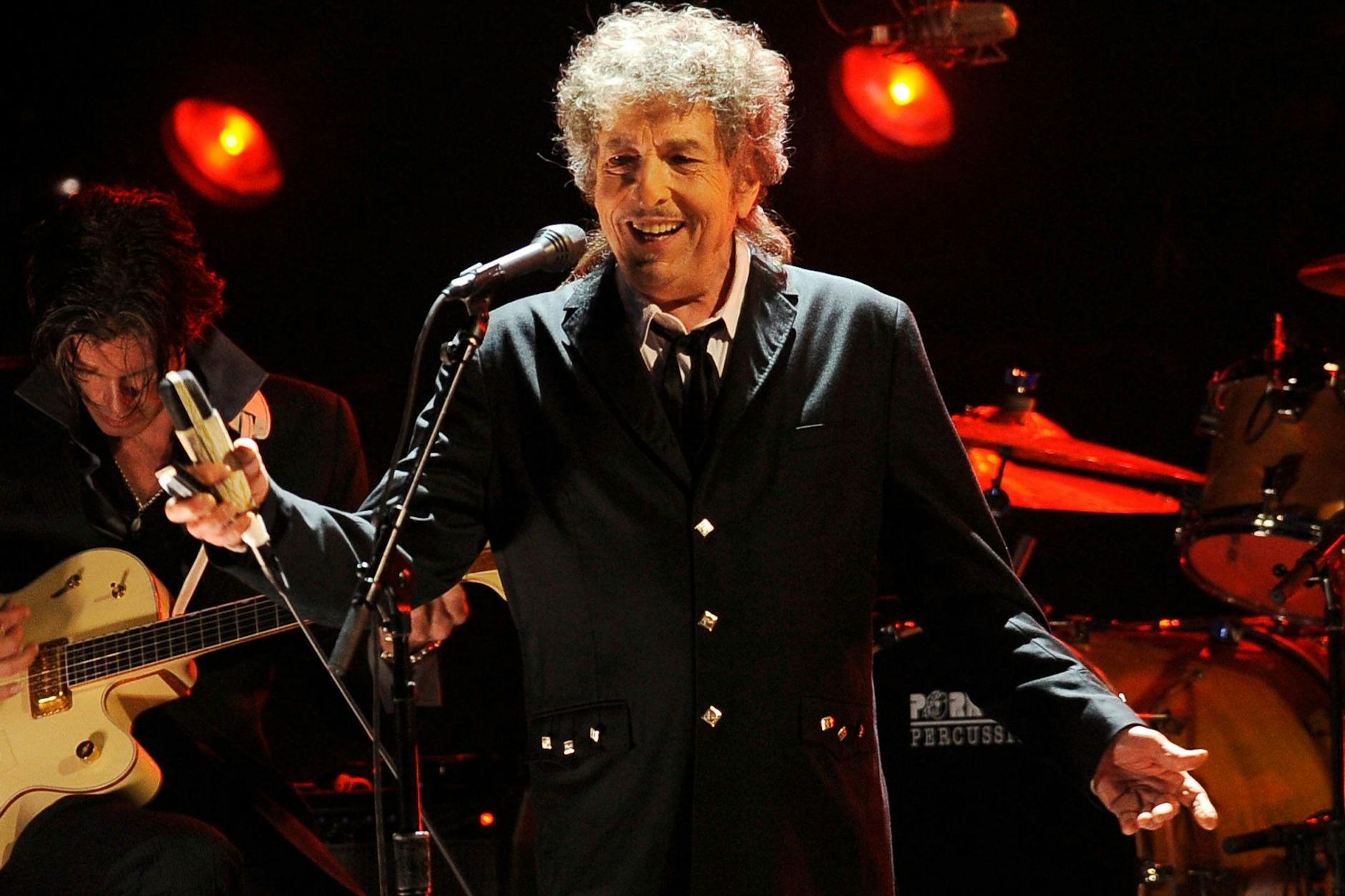 Bob Dylan bei einem Konzert 2012
