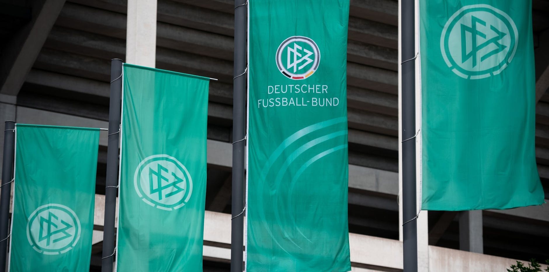 ARCHIV - Dem DFB droht eine satte Steuernachzahlung.