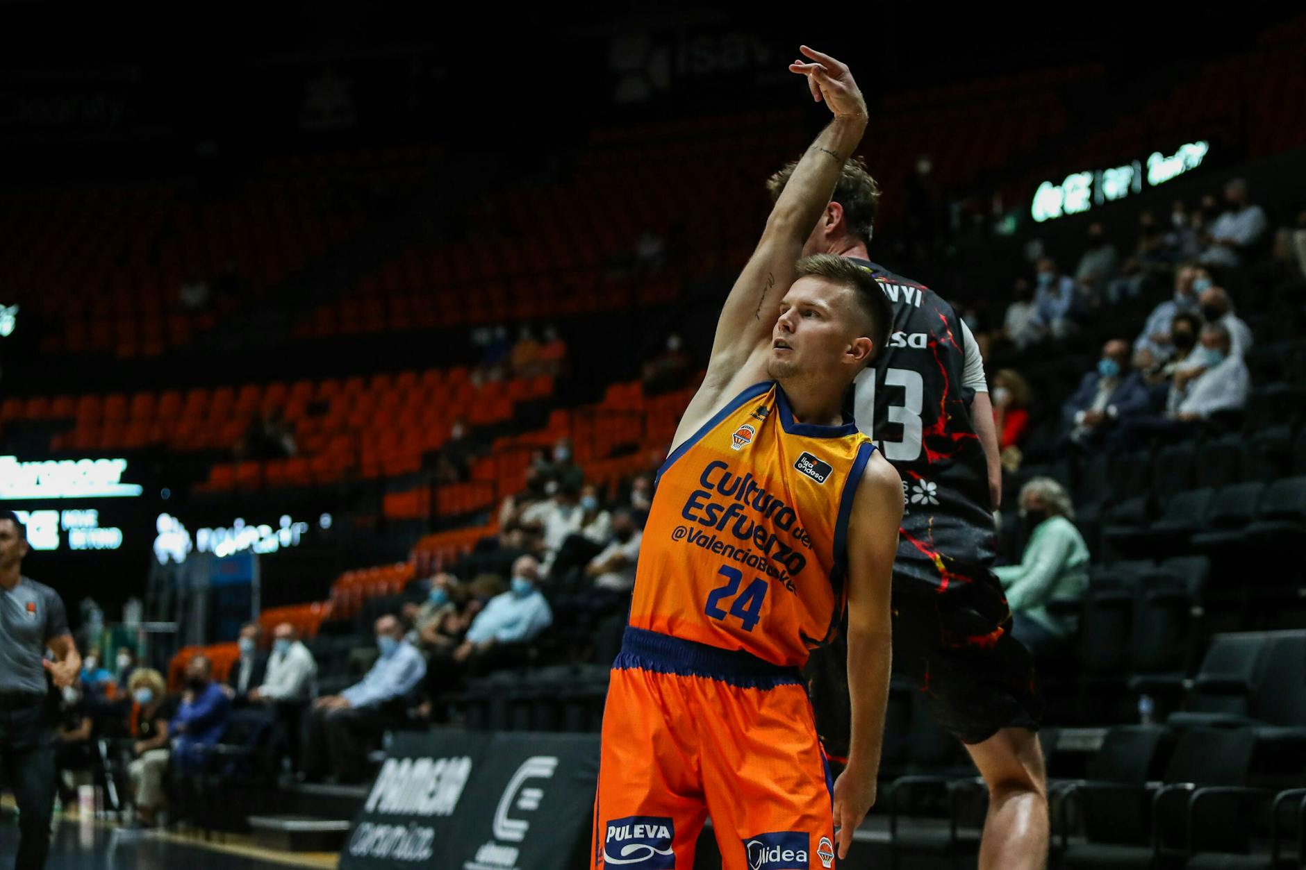 Martin Hermannsson hat in Valencia eine neue Heimat gefunden, verpasst verletzungsbedingt am Donnerstag aber das Duell bei seinem Ex-Klub Alba Berlin.
