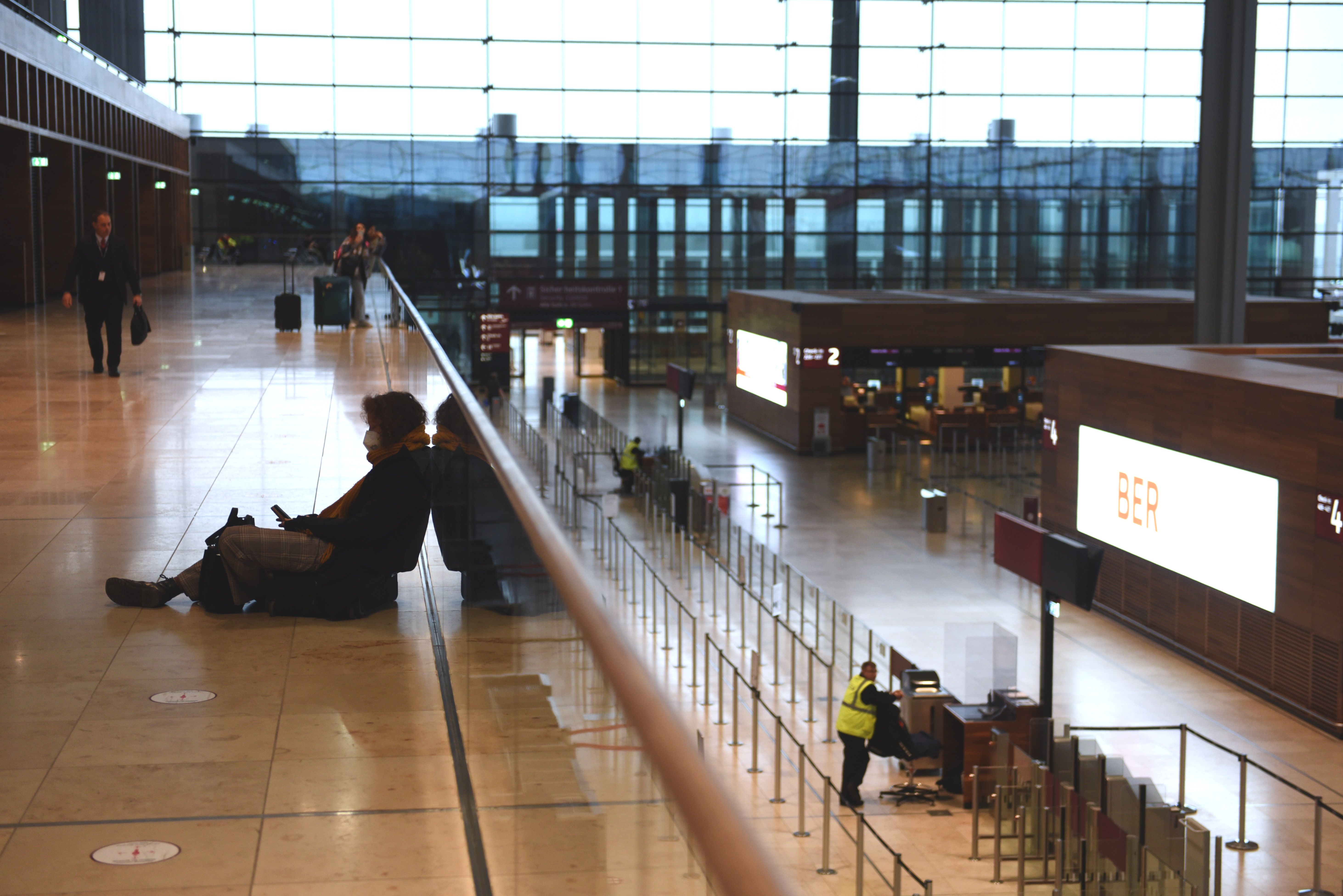 Warnstreik Am Flughafen Berlin Brandenburg: Alle Flüge Gestrichen