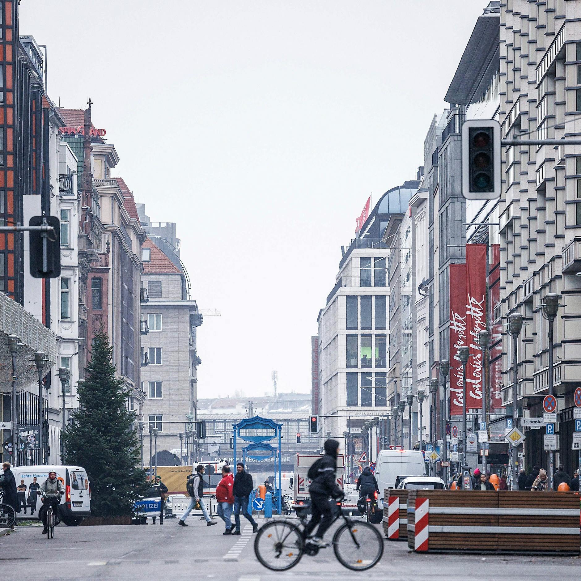 Achtung, Autofahrer! Friedrichstraße ist ab Montag komplett dicht! Diesmal für immer?