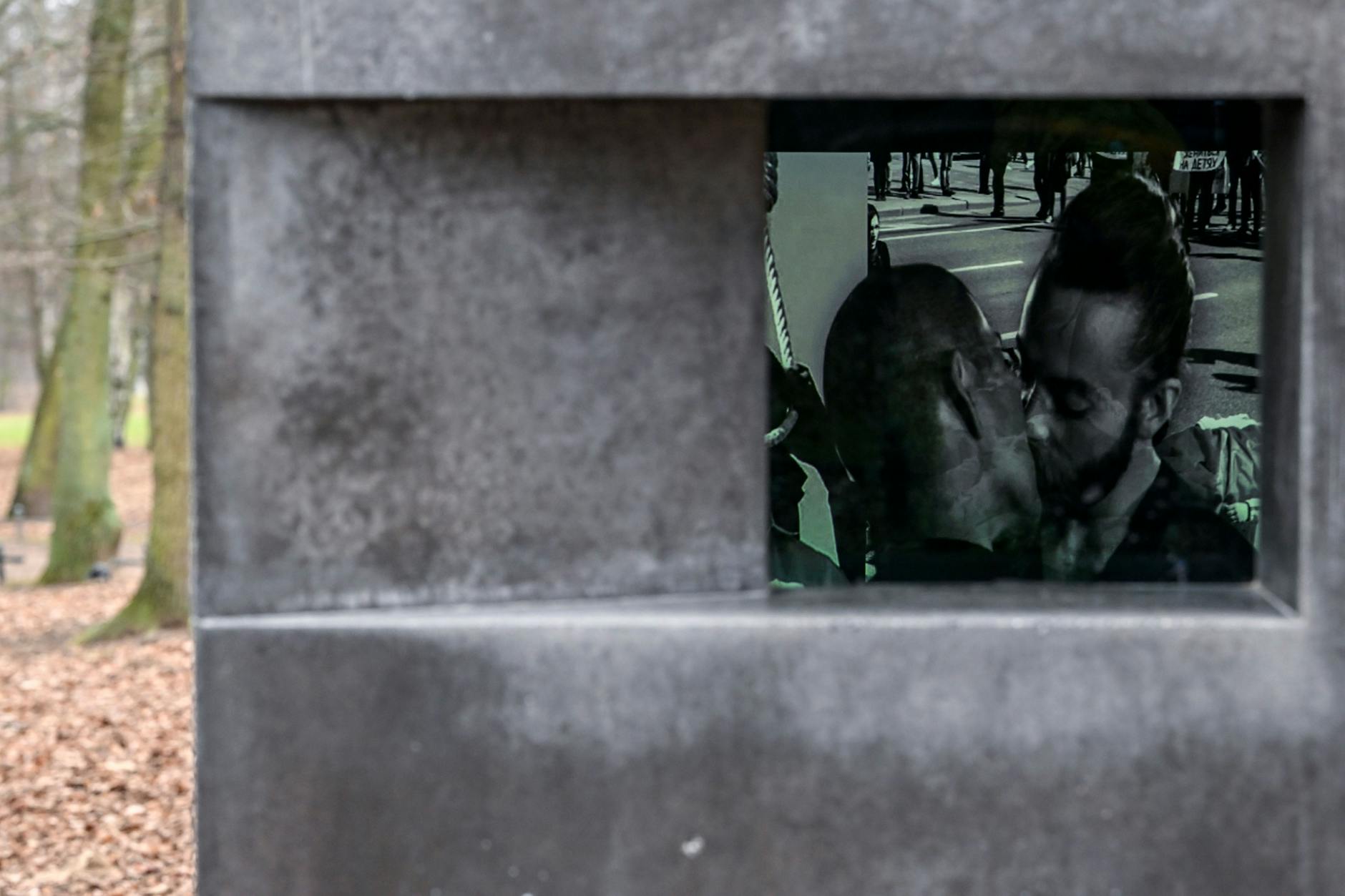 Die Gedenkstätte für die im Nationalsozialismus verfolgten Homosexuellen im Tiergarten.