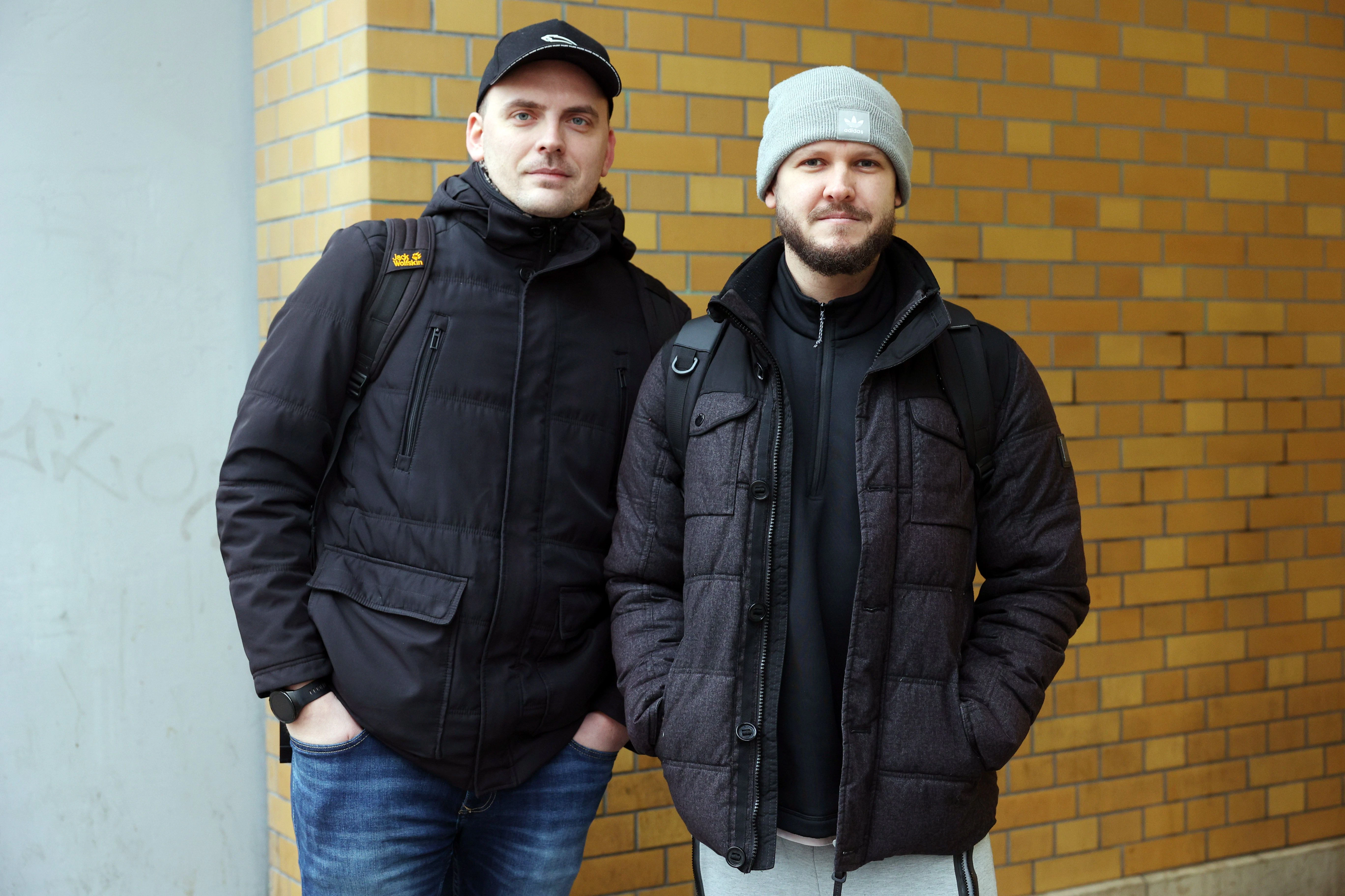 Dominique Siebert (33) und Sven Viereck (31): „Das Streckennetz wurde kaputtgespart, wir planen eine Stunde mehr ein.“