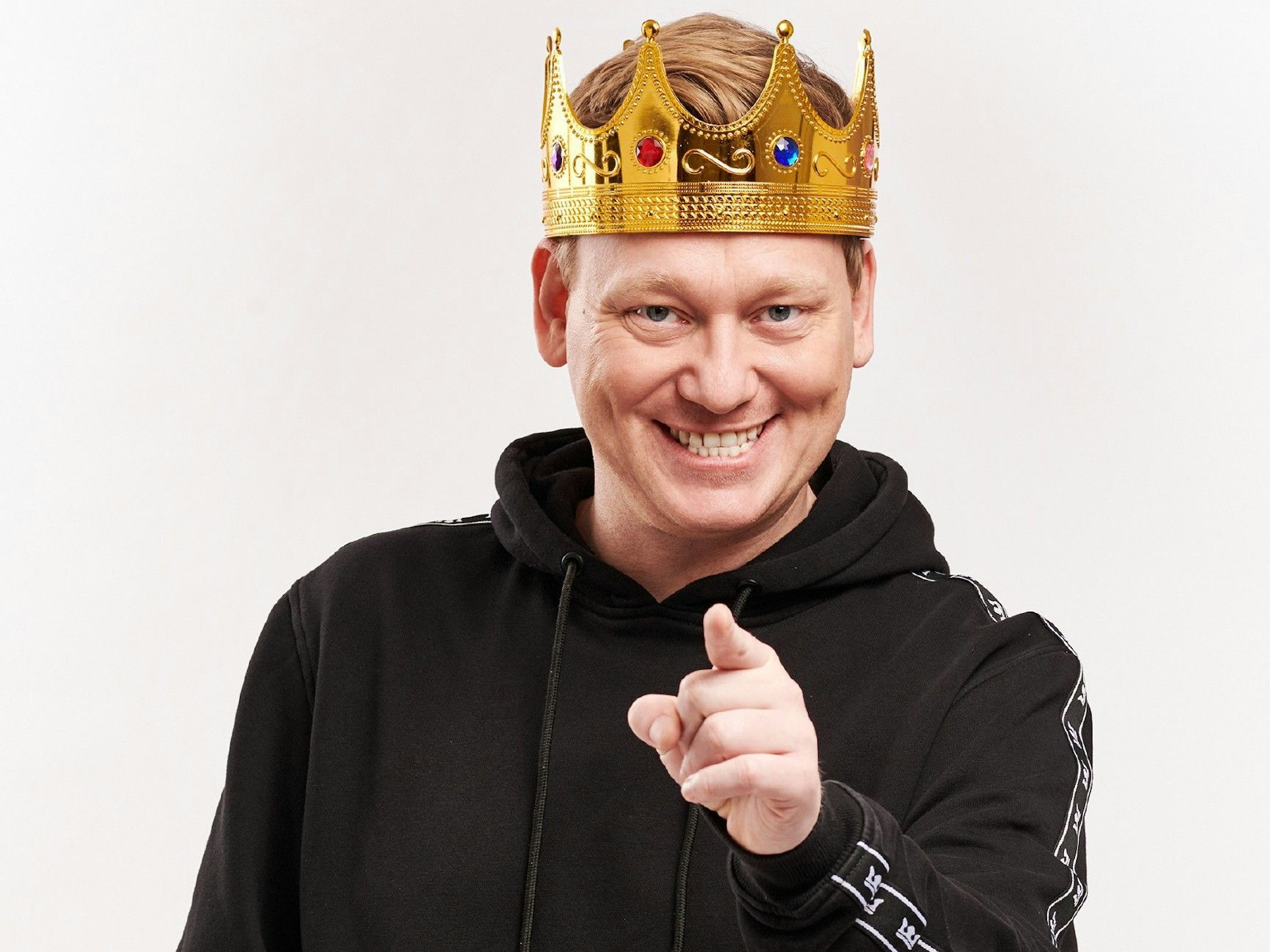 Bei „Let’s Dance“ nimmt Jens „Knossi“ Knossalla auch teil, um Mama und seiner Schwiegermutter glücklich zu machen.