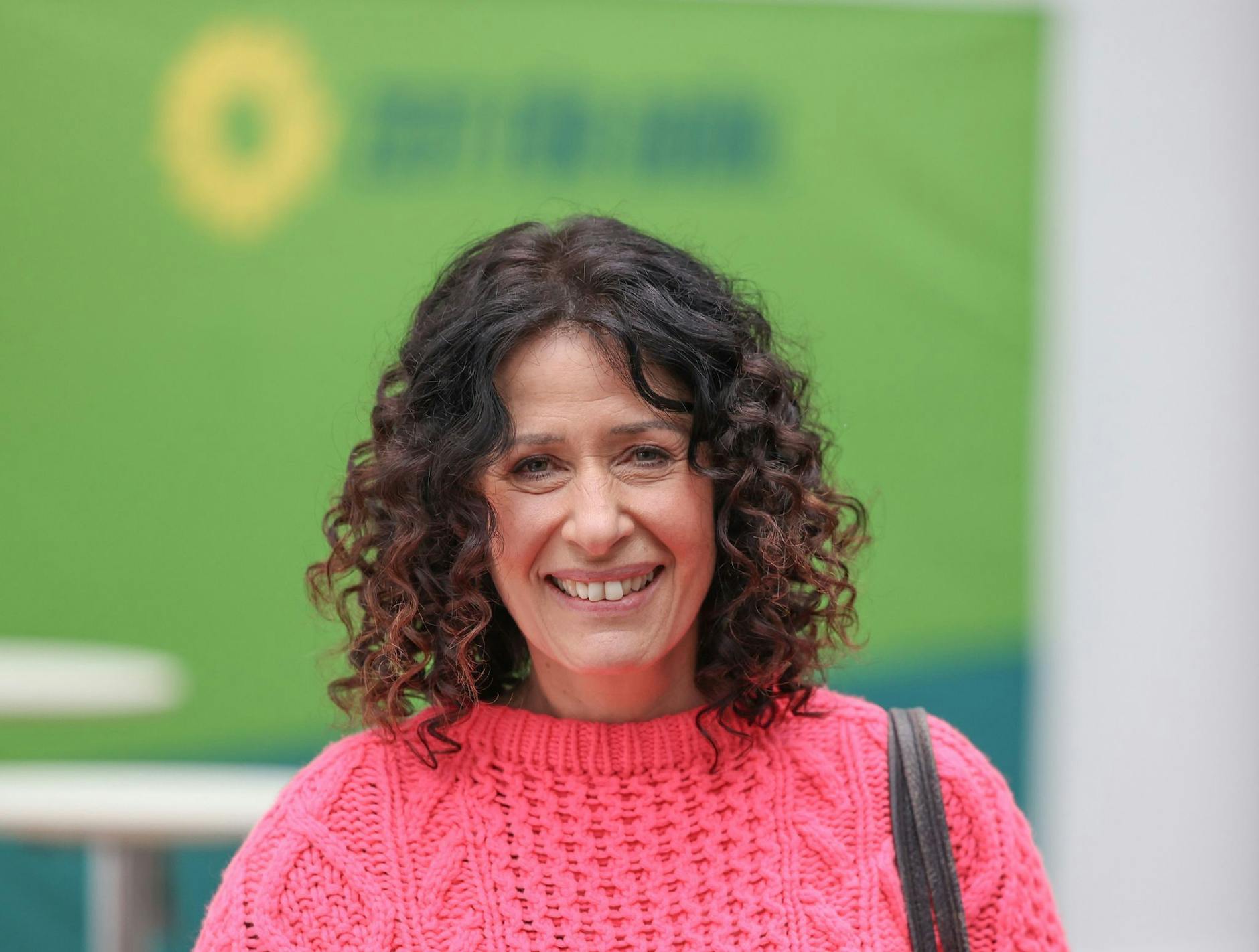 Bettina Jarasch (Bündnis90/Die Grünen), Verkehrssenatorin und Spitzenkandidatin für die Abgeordnetenhauswahl, kommt zur Landesdelegiertenkonferenz ihrer Partei.
