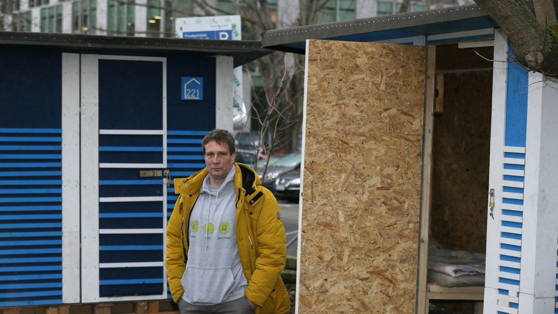Sven Lüdecke baut mit seinem Verein Little Homes e.V. kleine Schutzhäuser für Obdachlose.