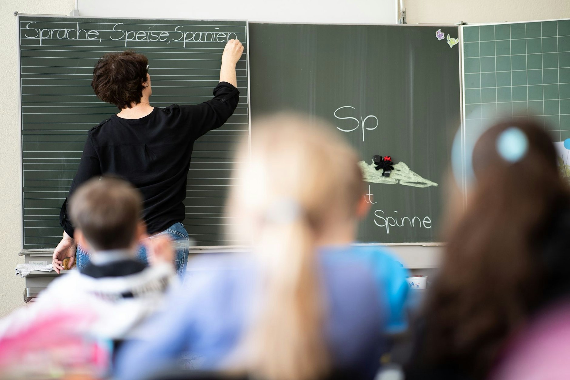 In den Schulen fehlen mindestens 20.000 Lehrer.