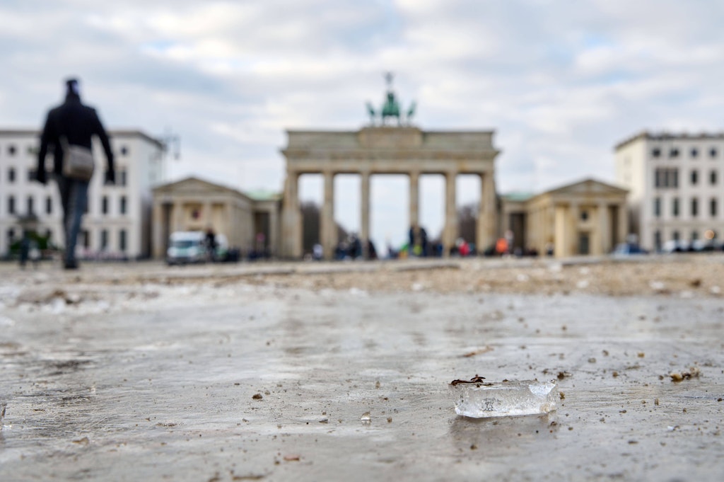 Wetter in Berlin und Brandenburg: Glättegefahr und viel Nässe