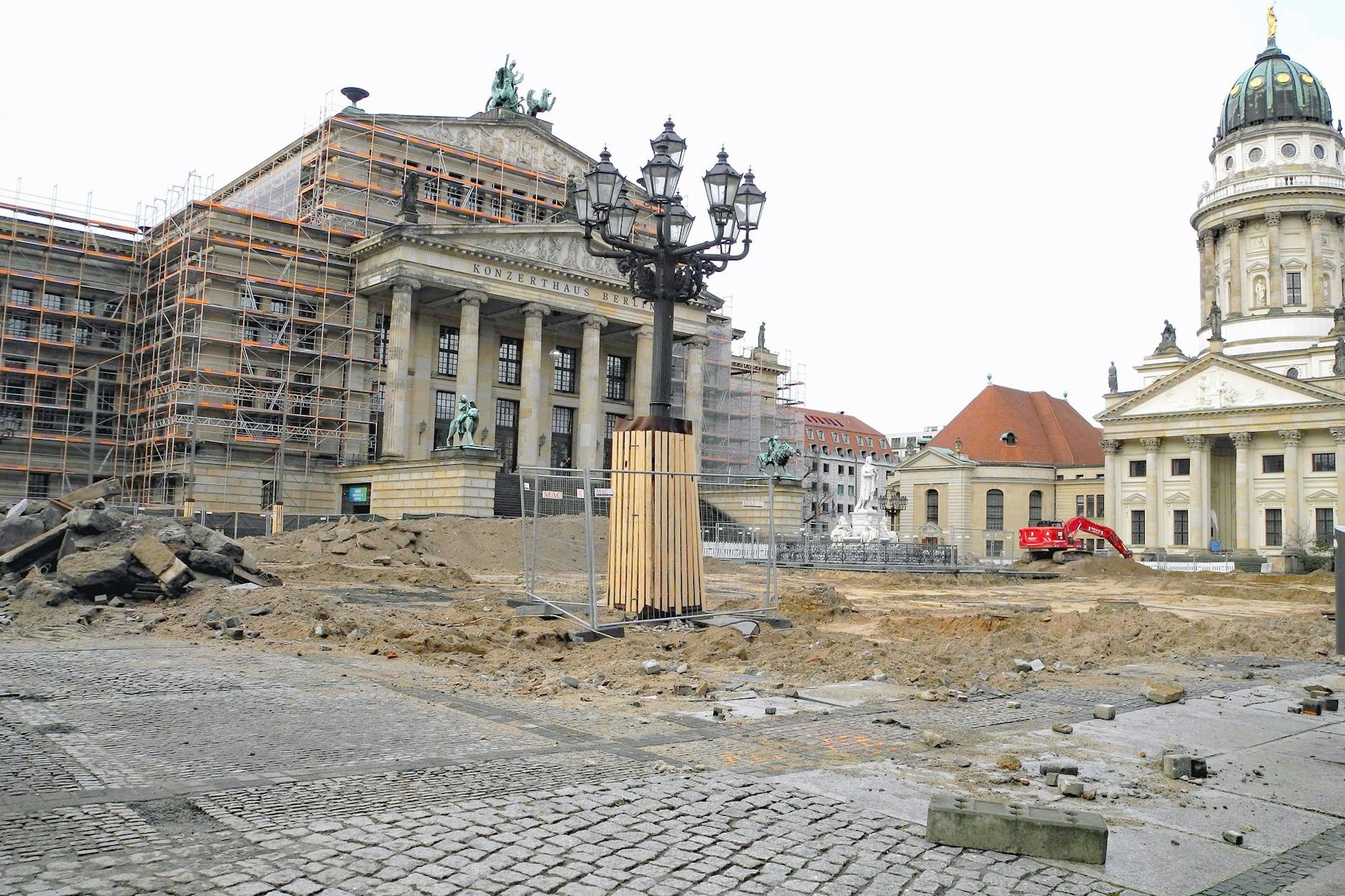 Stolper- und Verirrpflaster für Verliebte: der Gendarmenmarkt.