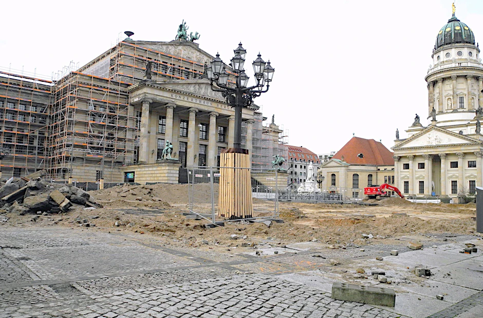 Stolper- und Verirrpflaster für Verliebte: der Gendarmenmarkt.