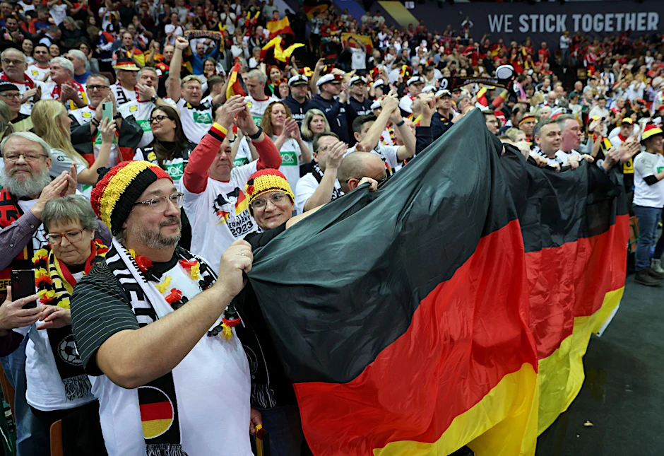 Die deutschen Handball-Fans machten beim Spiel gegen die Niederlande ordentlich Stimmung.  