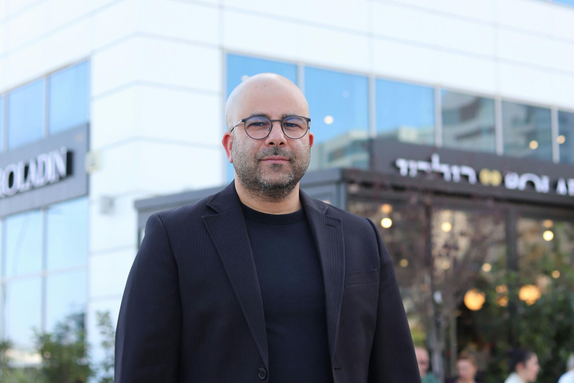 <strong>Der israelischen Publizisten, Schriftsteller und Regierungsmitarbeiter Arye Shalicar in Rosh HaAyin.</strong>