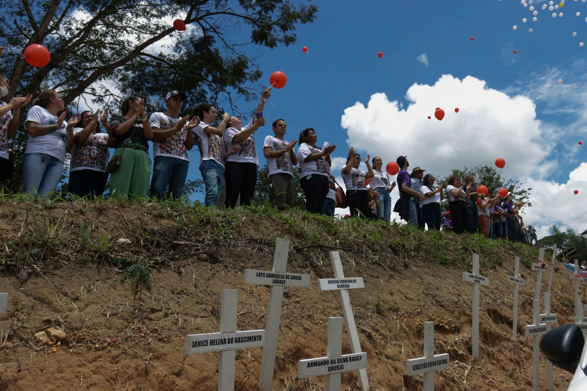 Anwohner trauern um mindestens 260 Menschen, die vor vier Jahren wegen eines Dammbruchs im brasilianischen Brumadinho gestorben sind.