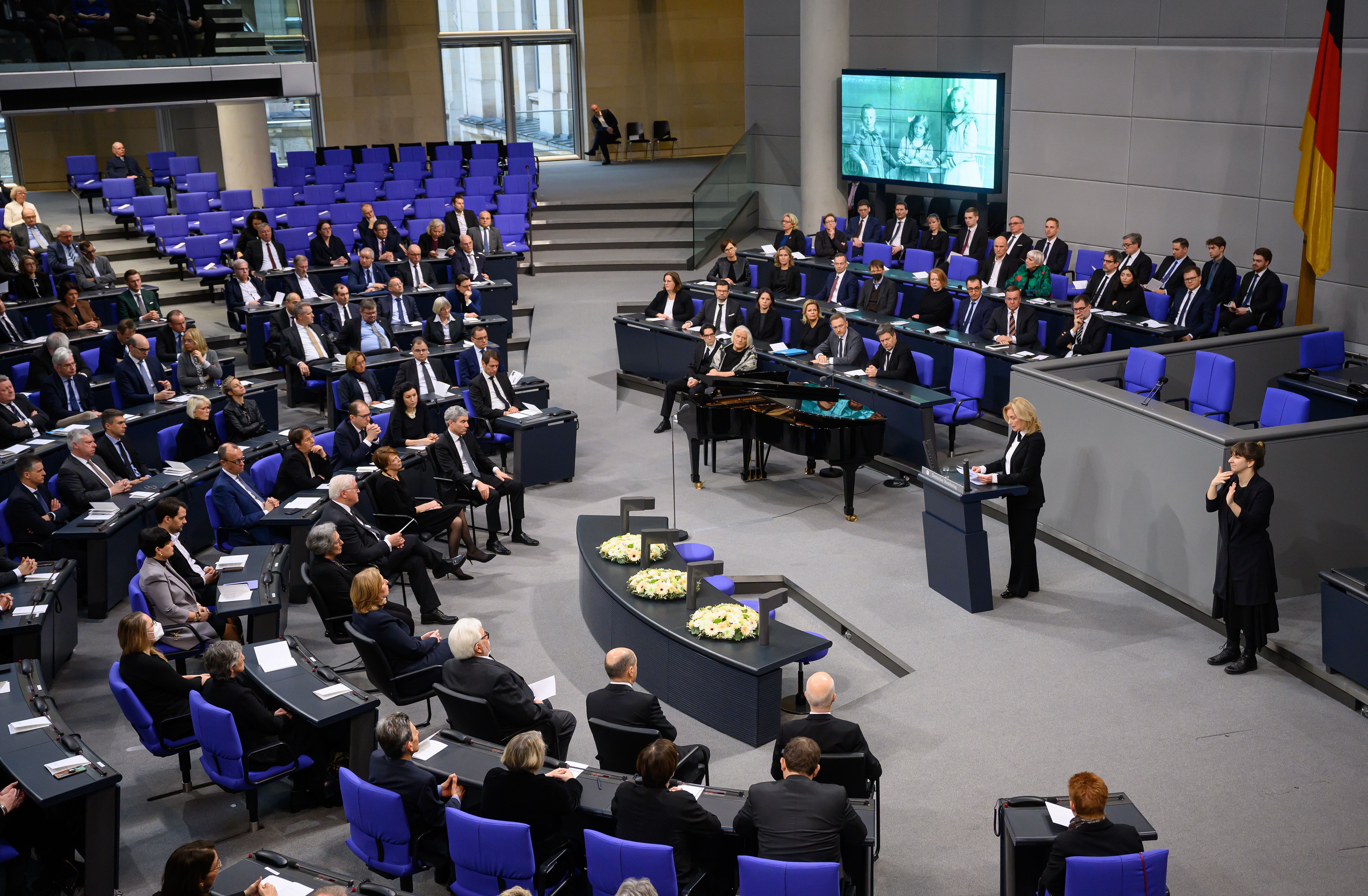 Image - Peinlich-Skandal! AfD schwänzt Holocaust-Gedenken im Bundestag