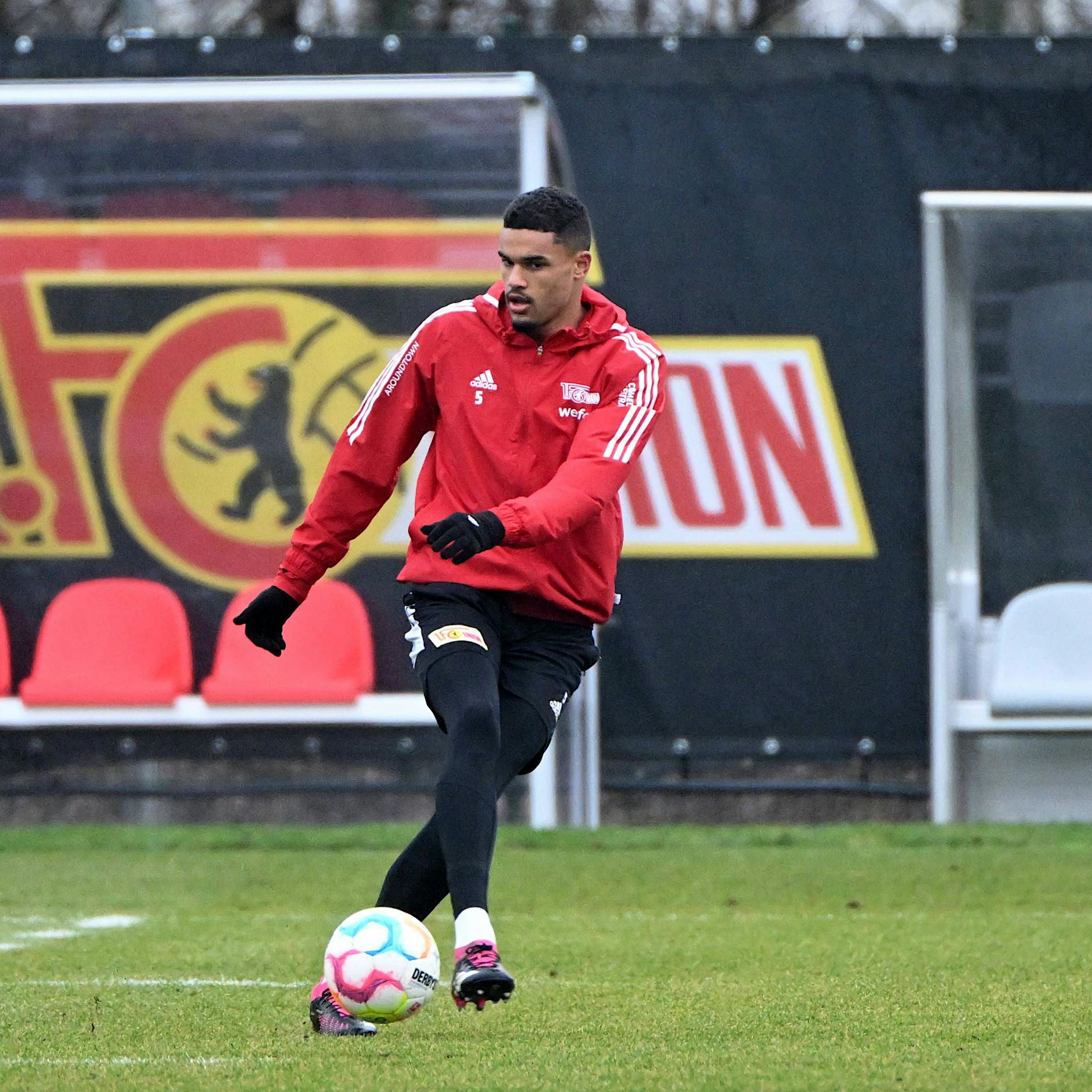 Abwehrkante Danilho Doekhi: „Der zweite Platz ist erstaunlich für diesen Klub“