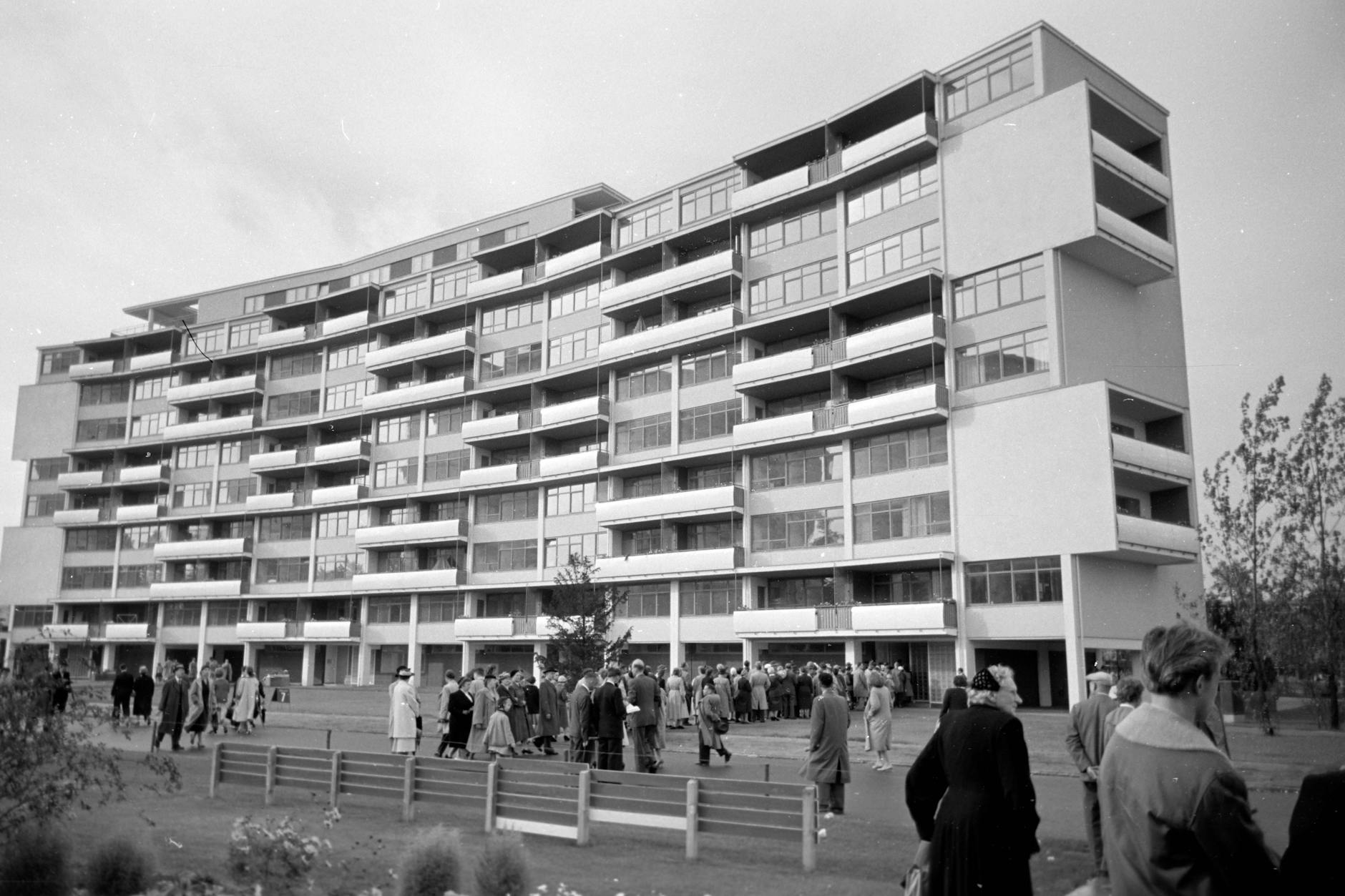 West-Berlin 1957: Walter-Gropius-Haus im Hansaviertel