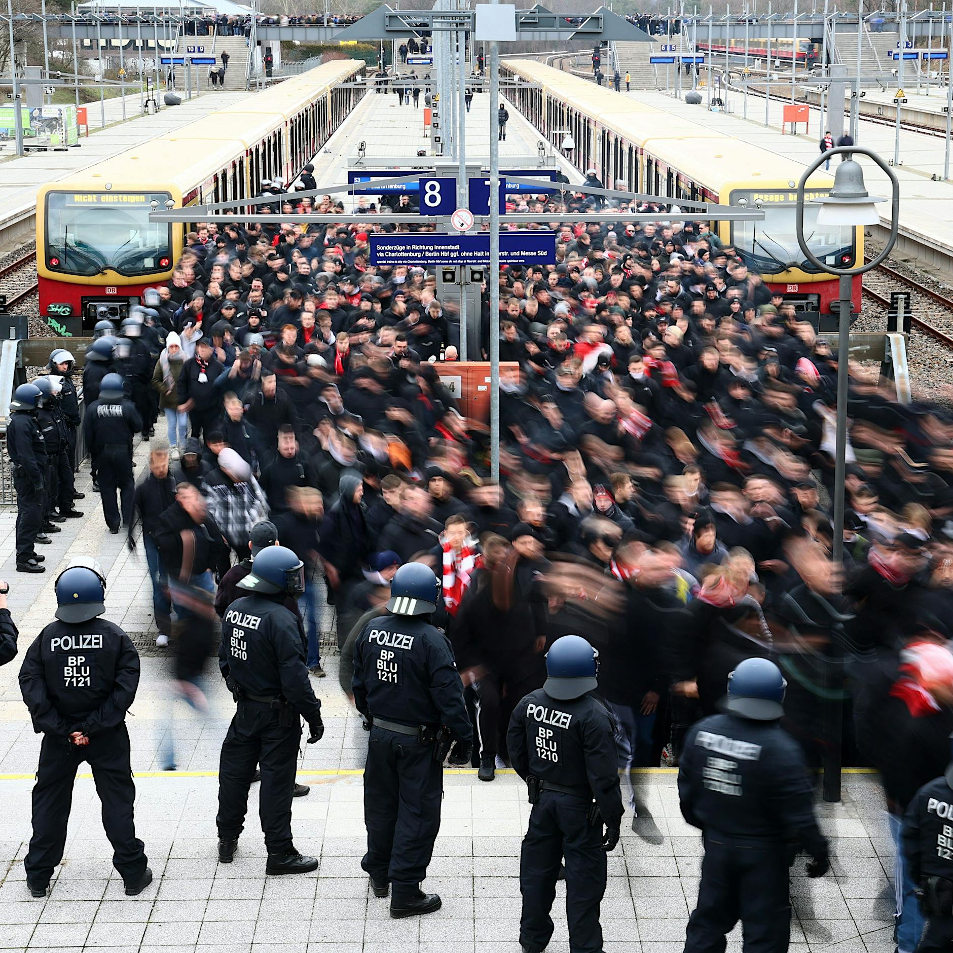 Gute Laune, aber auch Angriffe auf Union-Fans: So war die Stimmung beim Berliner Derby
