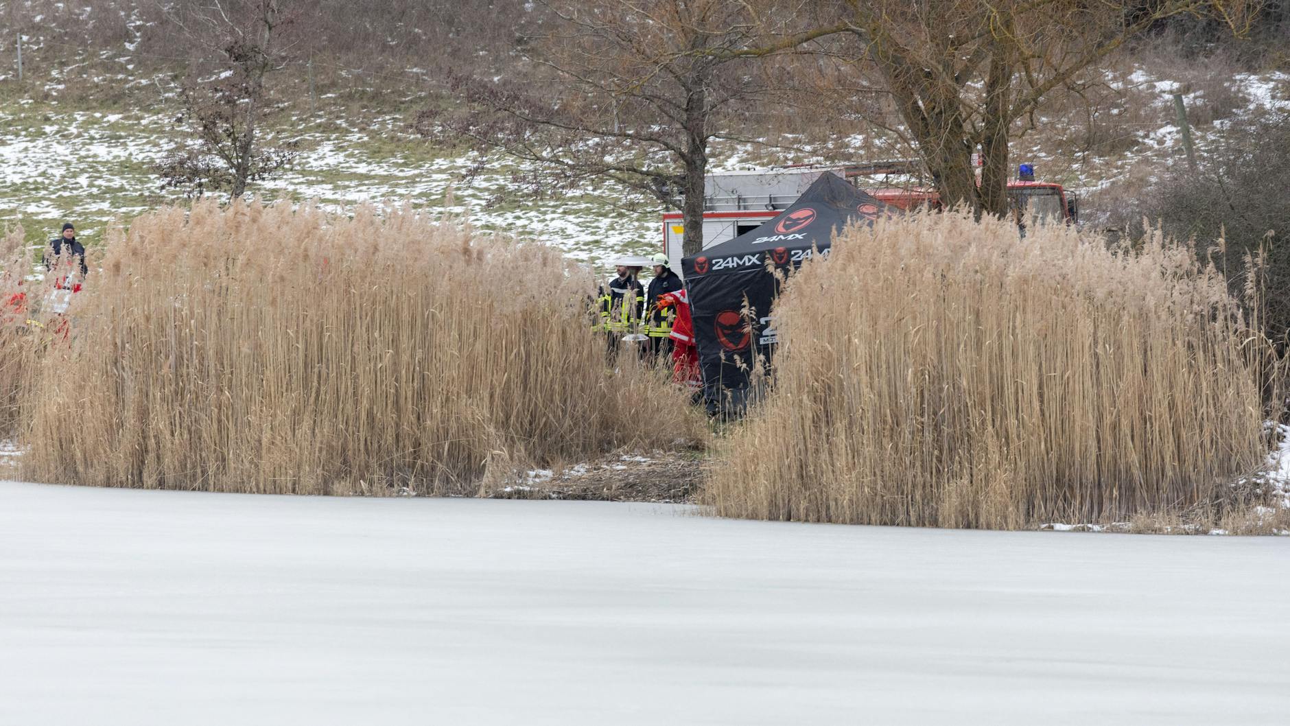 Die Rettungskräfte konnten die Geschwister nur noch tot bergen.