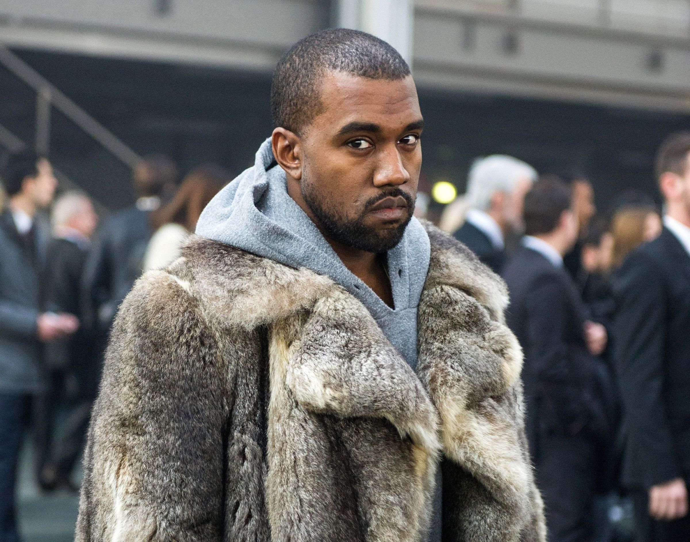 Image - Provokation? Kanye West geht im Bundeswehr-T-Shirt shoppen