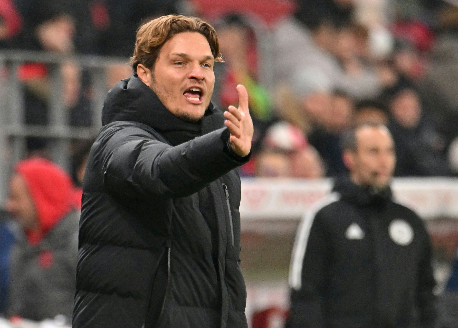 Ist mit Dortmund in Leverkusen gefordert: BVB-Coach Edin Terzic.  