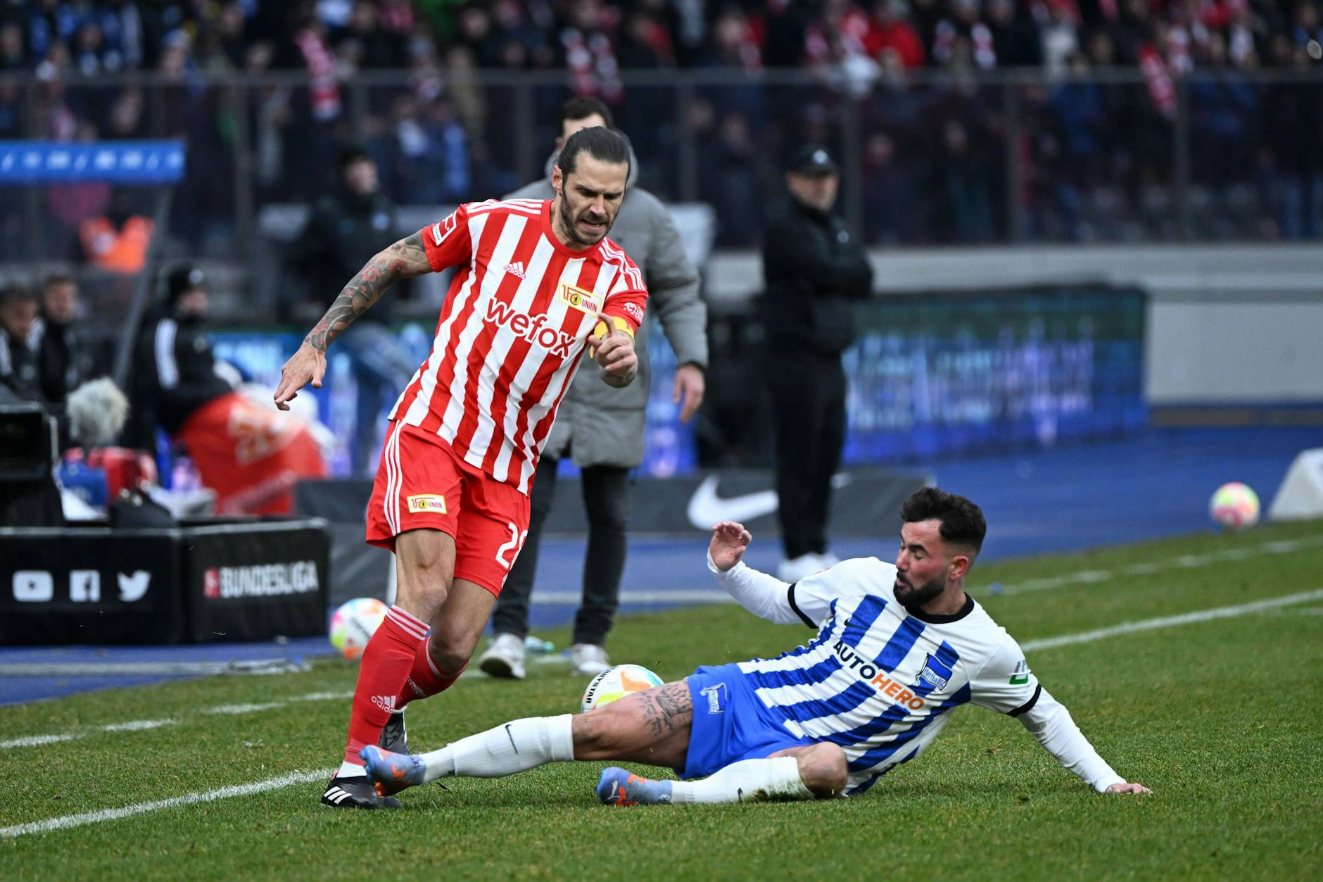 Marco Richter (r.) warf sich gegen Union um Christopher Trimmel in die Zweikämpfe, musste mit Hertha BSC aber die nächste Niederlage einstecken.