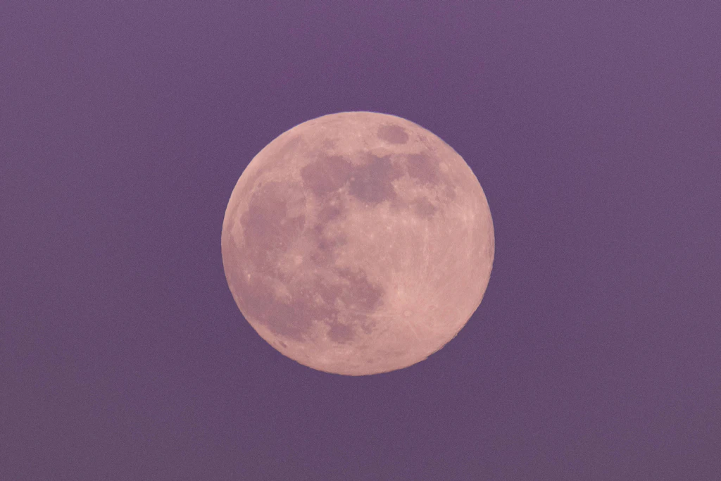 Wie spät ist es auf dem Mond? Die Wissenschaft grübelt