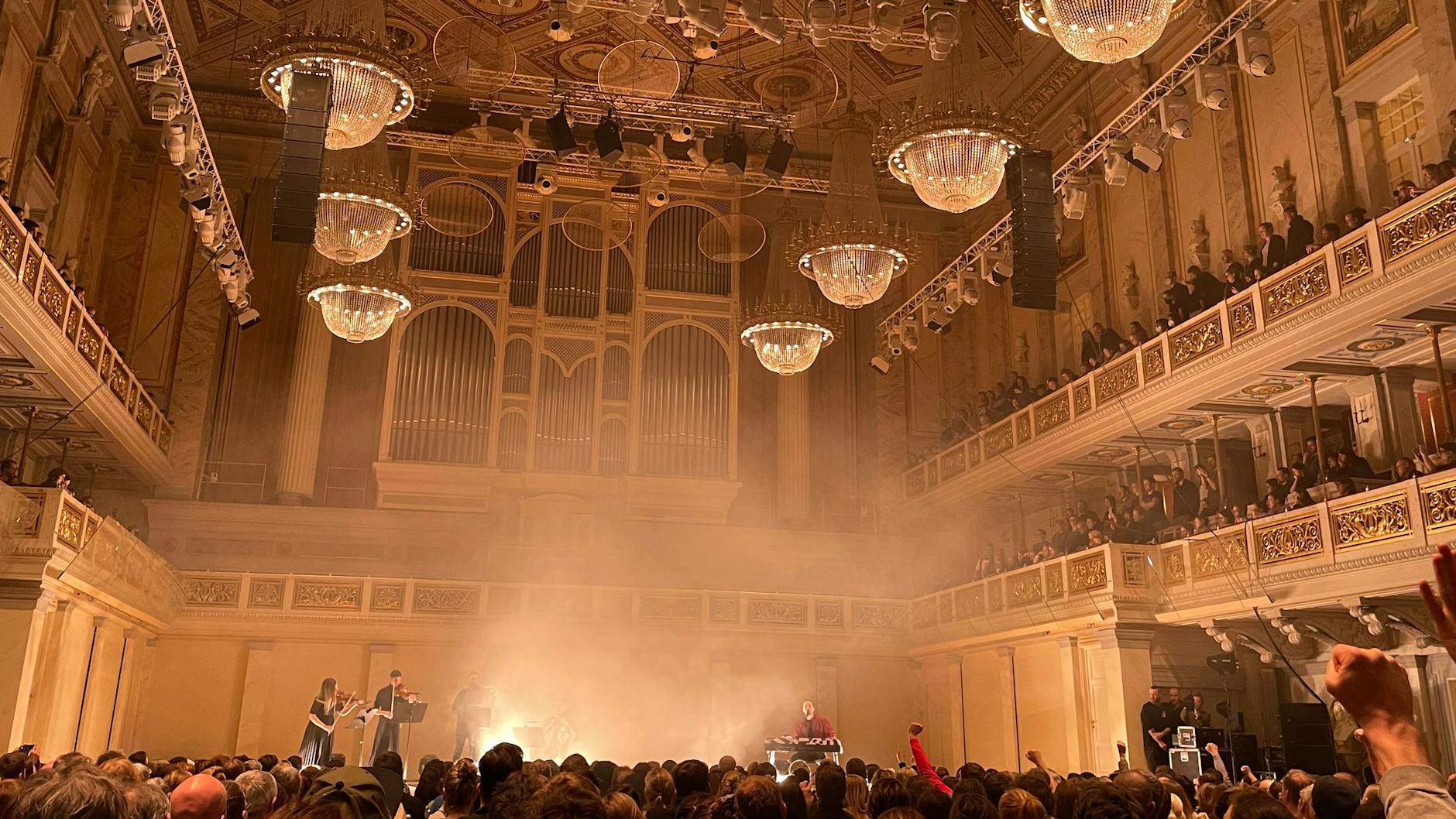 „Wahnsinnig golden hier“: Im großen Saal des Konzerthauses lief diesmal keine Klassik.