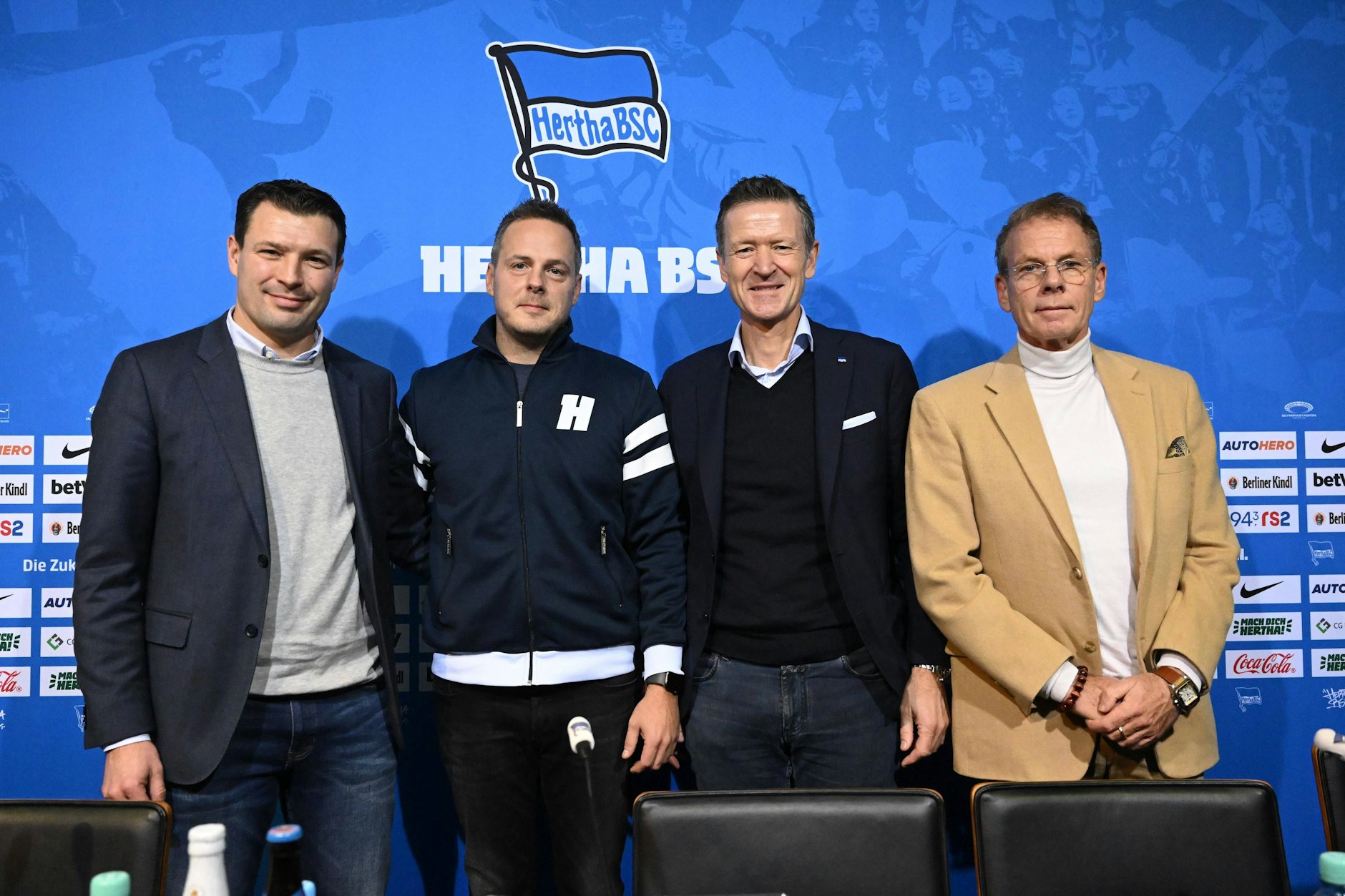 Wollen Hertha retten: Sportdirektor Benny Weber, Präsident Kay Bernstein, Geschäftsführer Tom Herrich, Aufsichtsratsboss Klaus Brüggemann (v.l.)