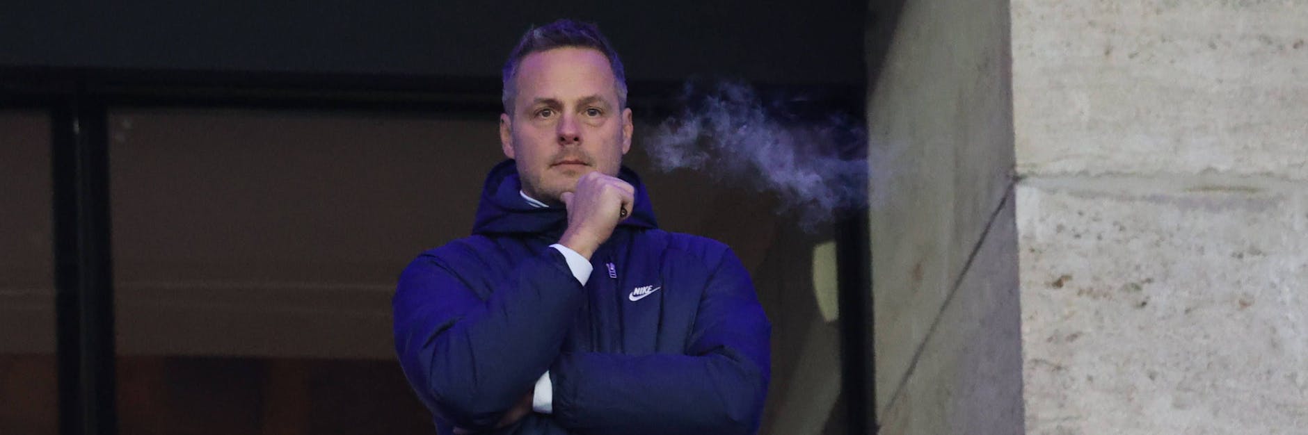 Weißer Rauch bei Hertha BSC: Präsident Kay Bernstein setzt nach dem Rauswurf von Manager Fredi Bobic auf den „Berliner Weg“ mit alten Bekannten. 