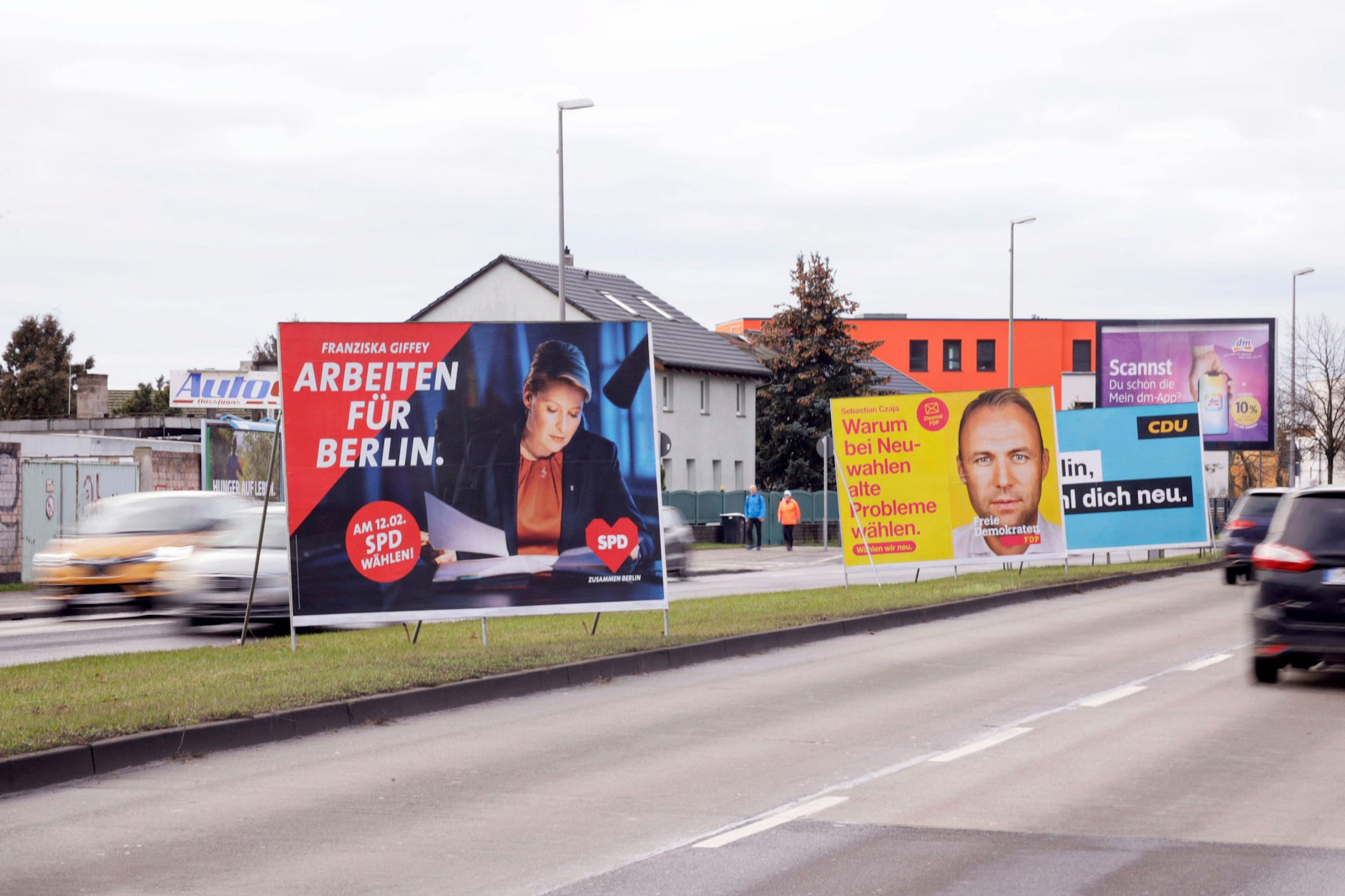Die Stadt ist mit Wahlwerbung zugepflastert. Unter Umständen vergeblich.
