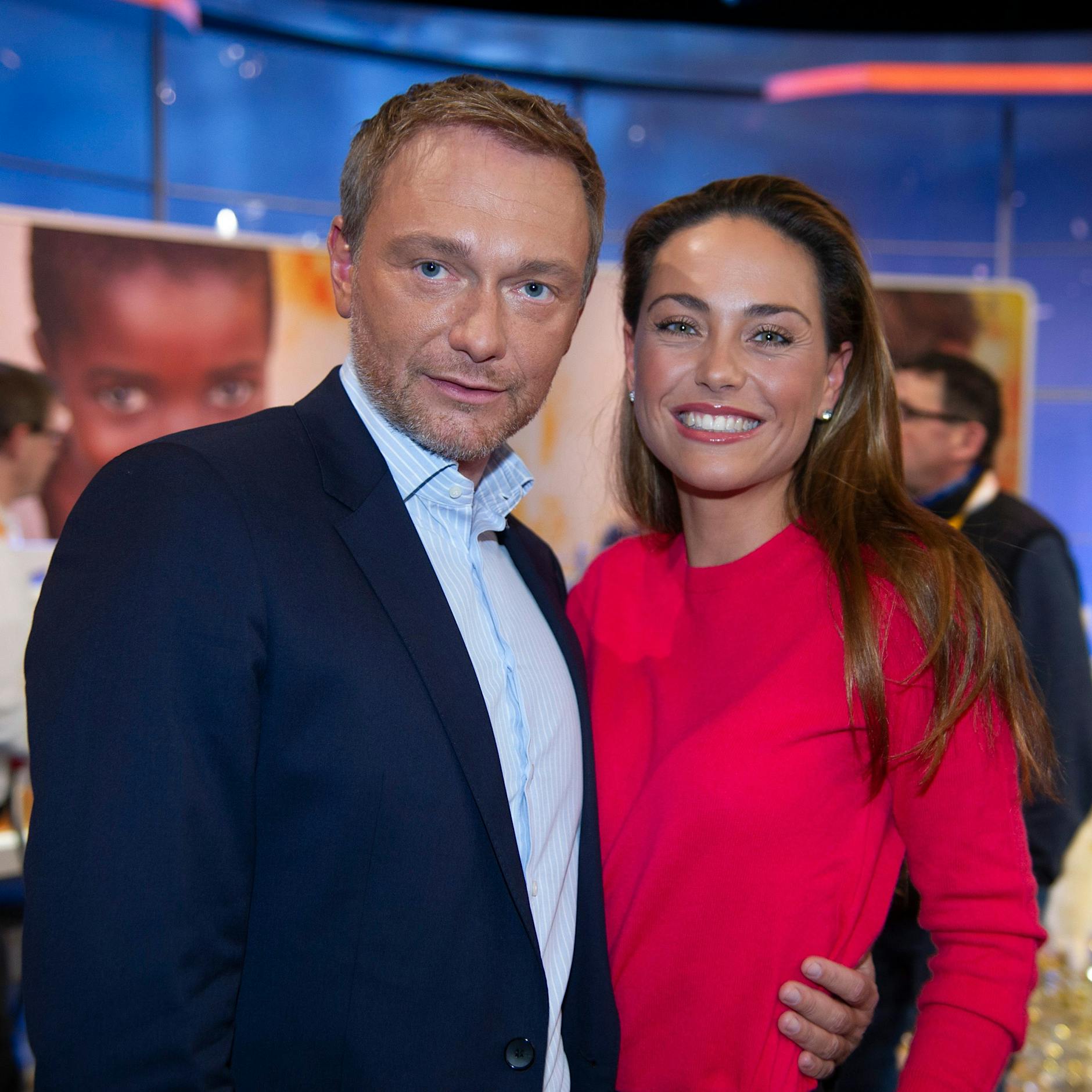 Peinlich! Versprecher von Franca Lehfeldt – RAF statt Rote Armee habe Auschwitz befreit