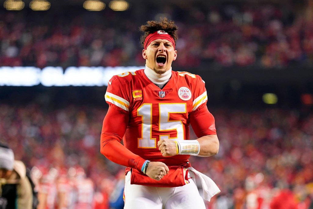 Patrick Mahomes führt Chiefs verletzt in den Super Bowl gegen die Eagles