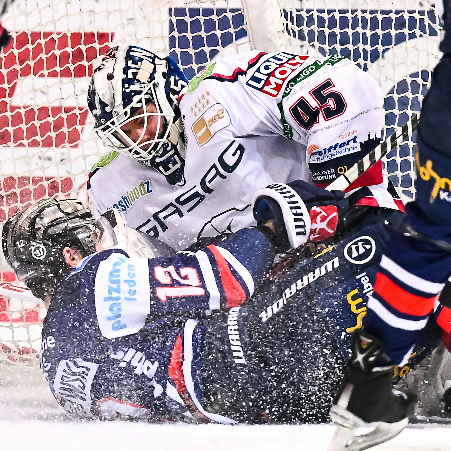 Kapitän Frank Hördler warnt Eisbären Berlin: „Jetzt in ein Loch zu fallen, wäre katastrophal“