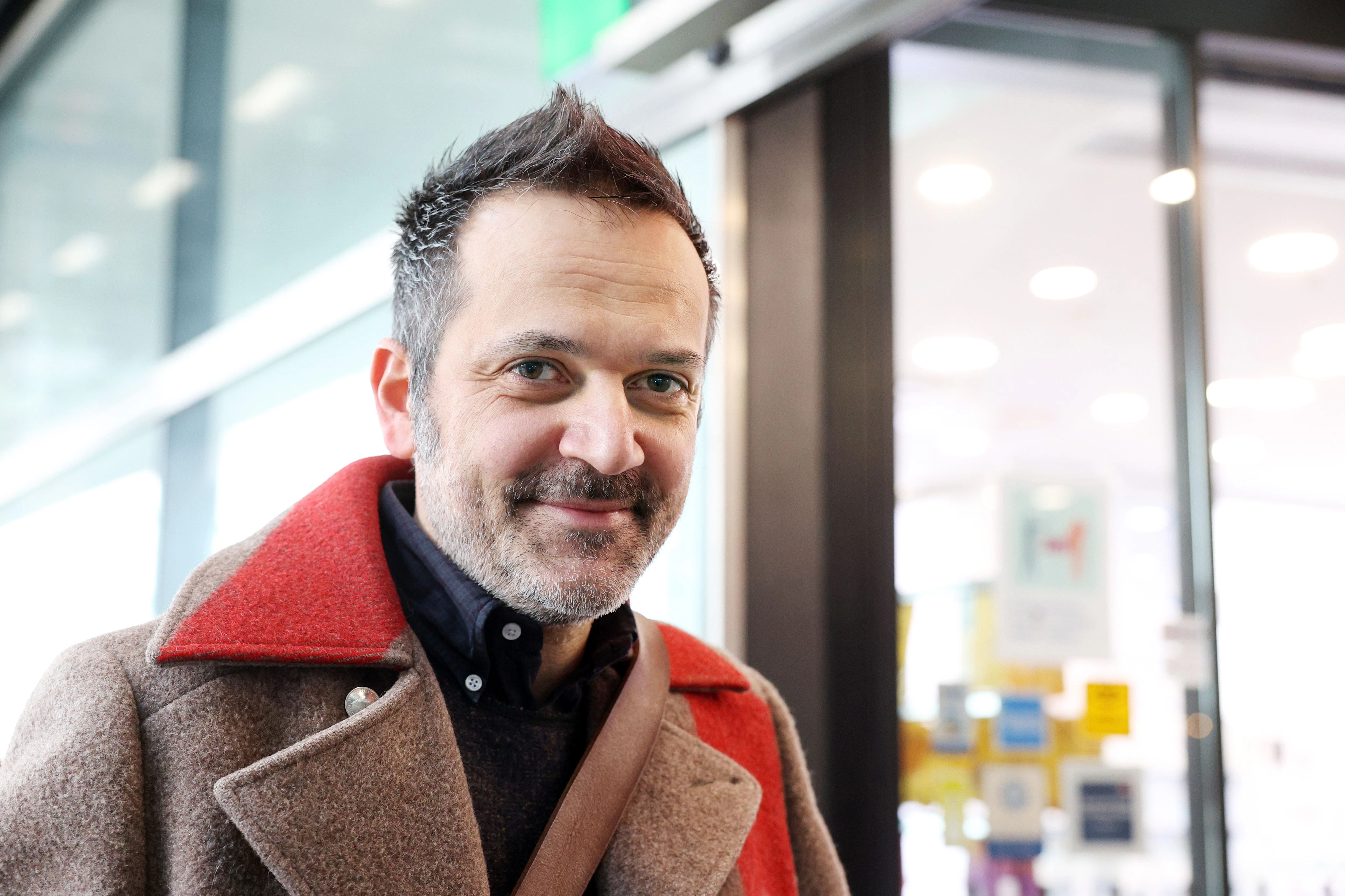 Boris Peeff (45) aus München: Für den Zug nach Hause musste er eine FFP2-Maske für 1,95 Euro am Hauptbahnhof kaufen.