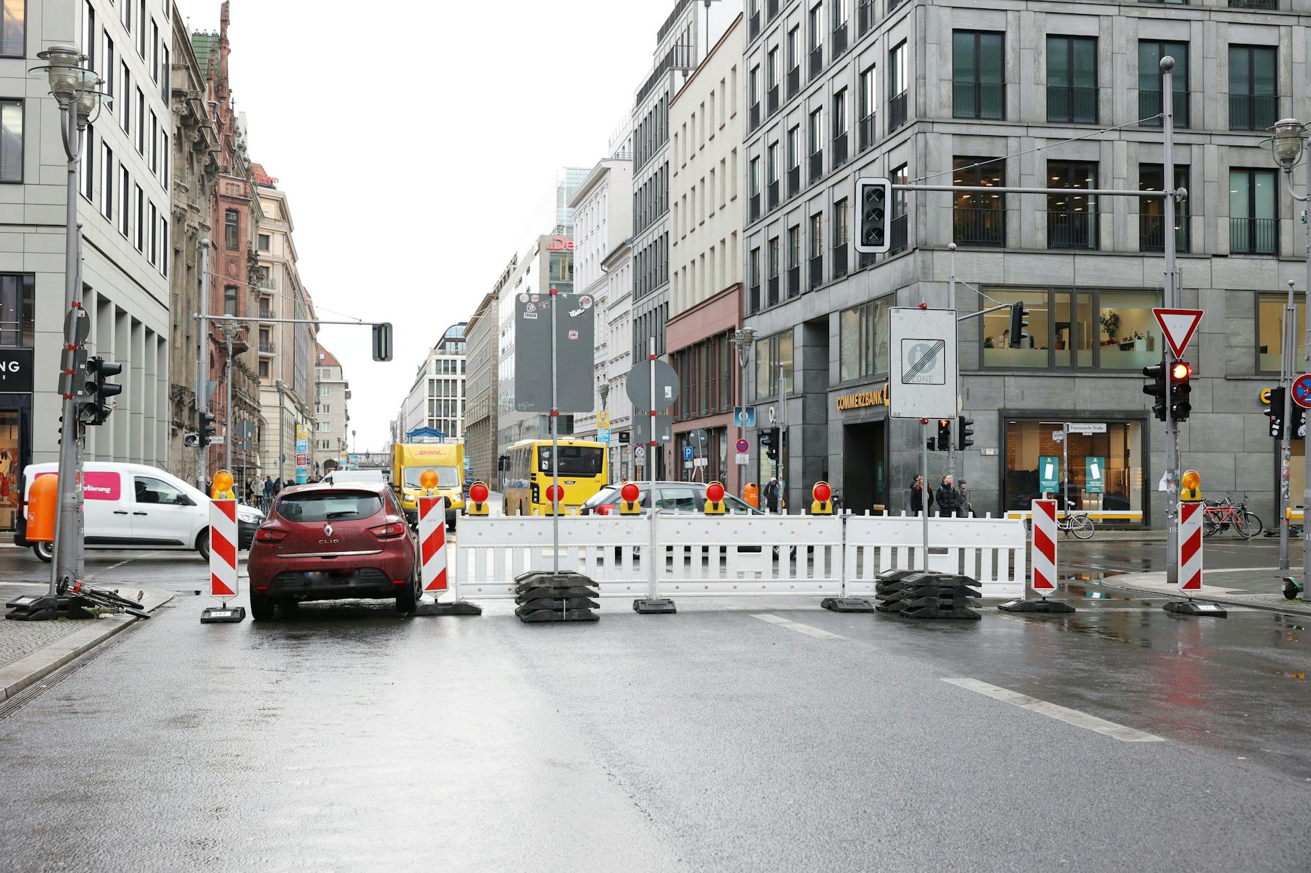 Die Friedrichstraße ist abgesperrt.