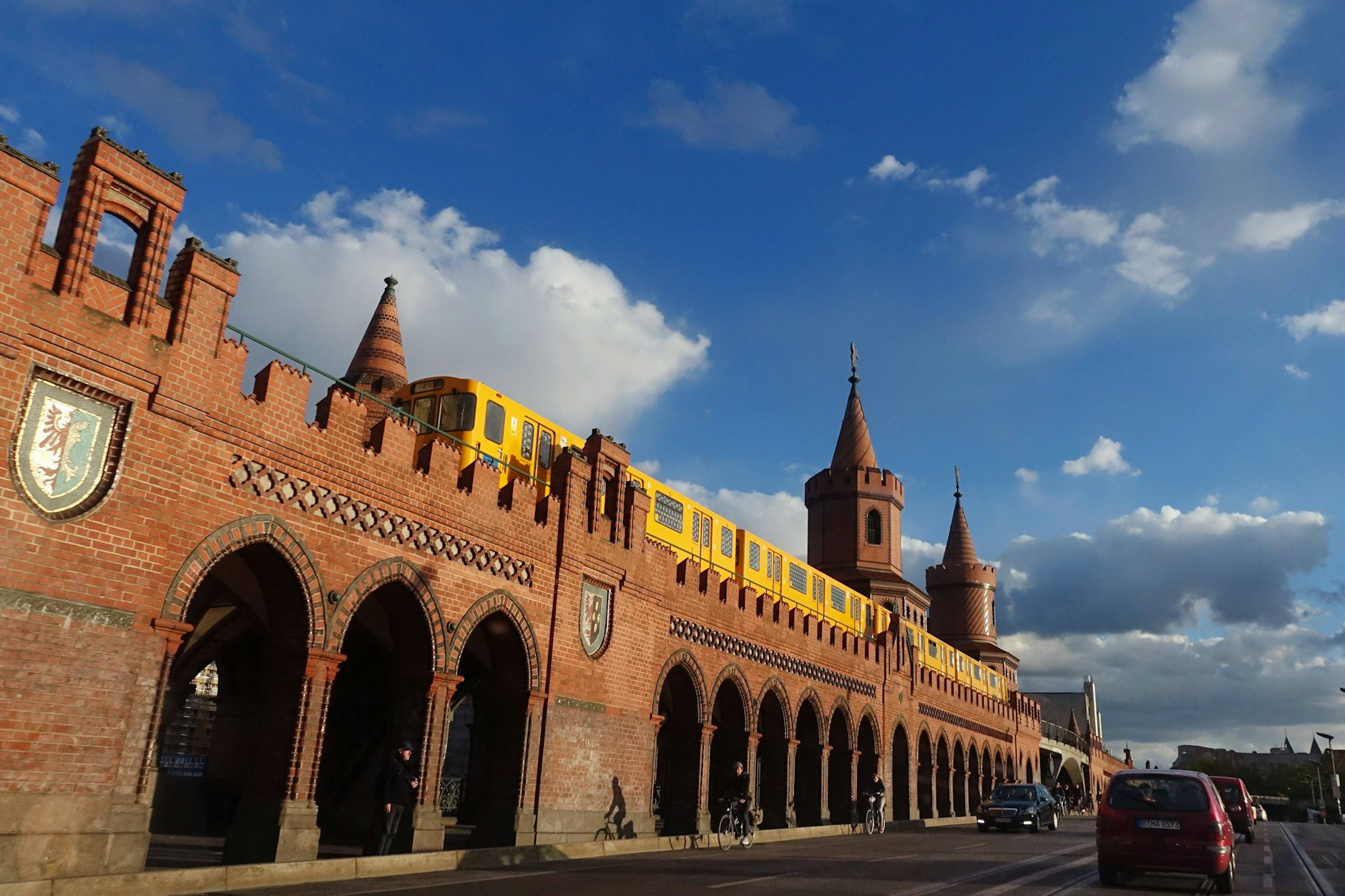 Für eineinhalb Monate fahren U1 und U3 nur als Bus über die Oberbaumbrücke.
