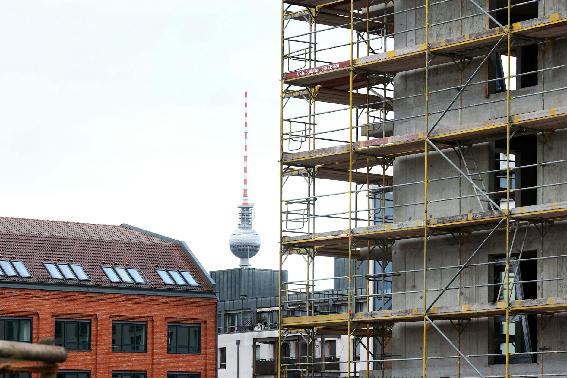 Wie soll der Wohnungsbau vorangetrieben werden? Wie viel Mieterschutz ist nötig? Die Meinungen dazu gehen auseinander.