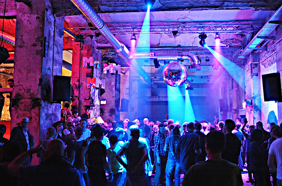 Eine Party im SchwuZ. Dieser Club macht mit bei der Jugendkulturkarte.