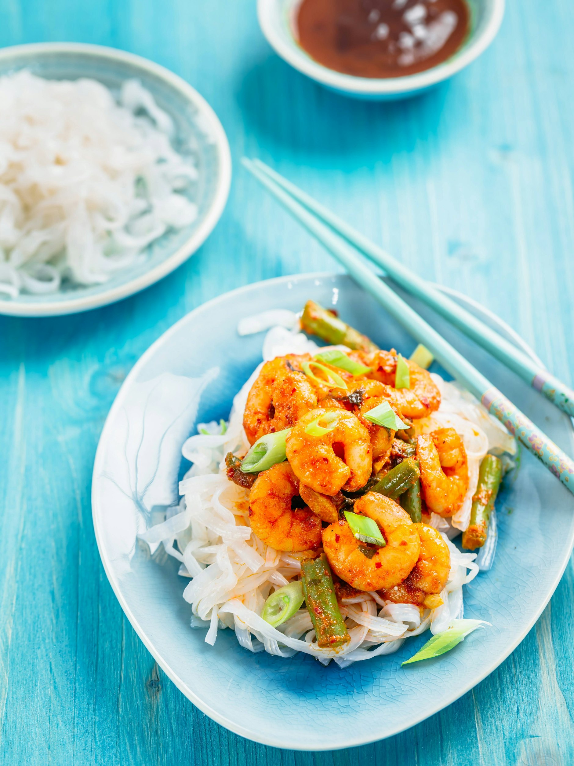 Konjak-Nudeln lassen sich zu allerlei leckeren Speisen verarbeiten.