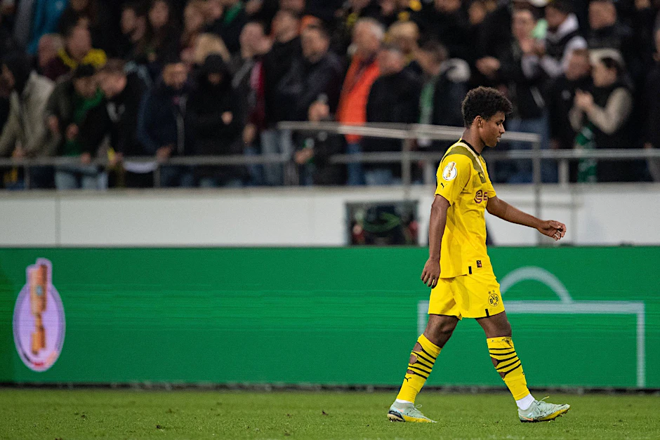 Wurde für zwei Pokalspiele gesperrt: BVB-Profi Karim Adeyemi.  