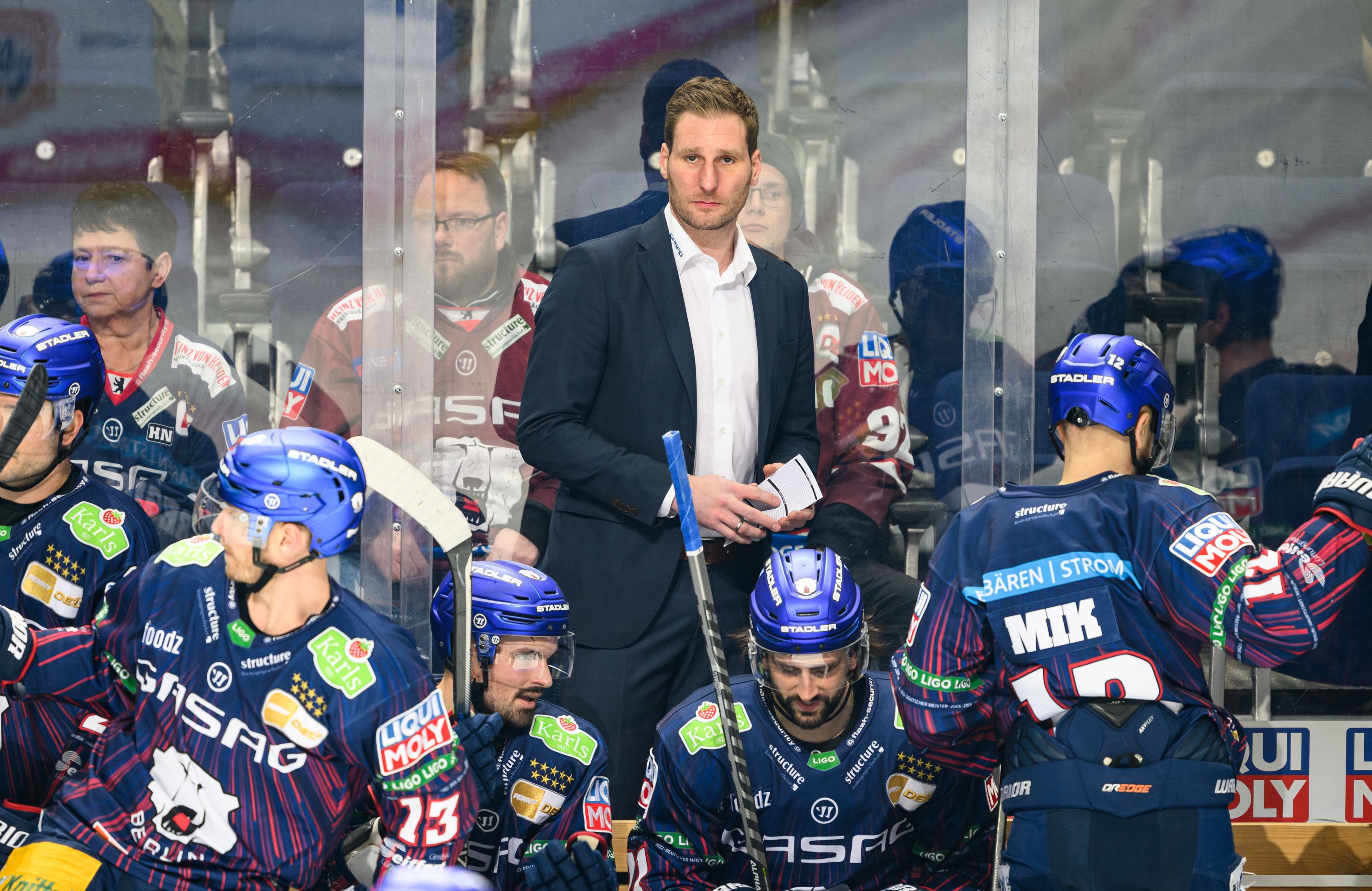 Image - Überraschung: Trainer-Student Rankel steht für die Eisbären gegen München hinter der Bande