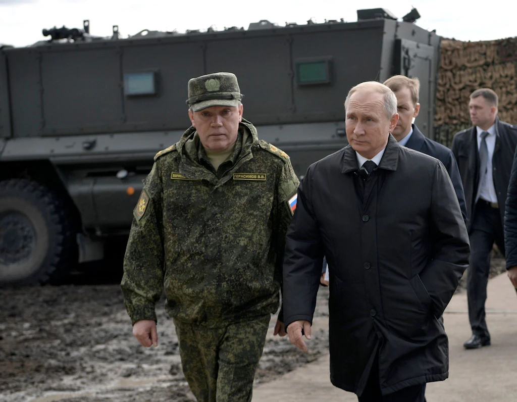 Für die Russen drängen deutsche „Nazi-Panzer in die Ukraine ein“